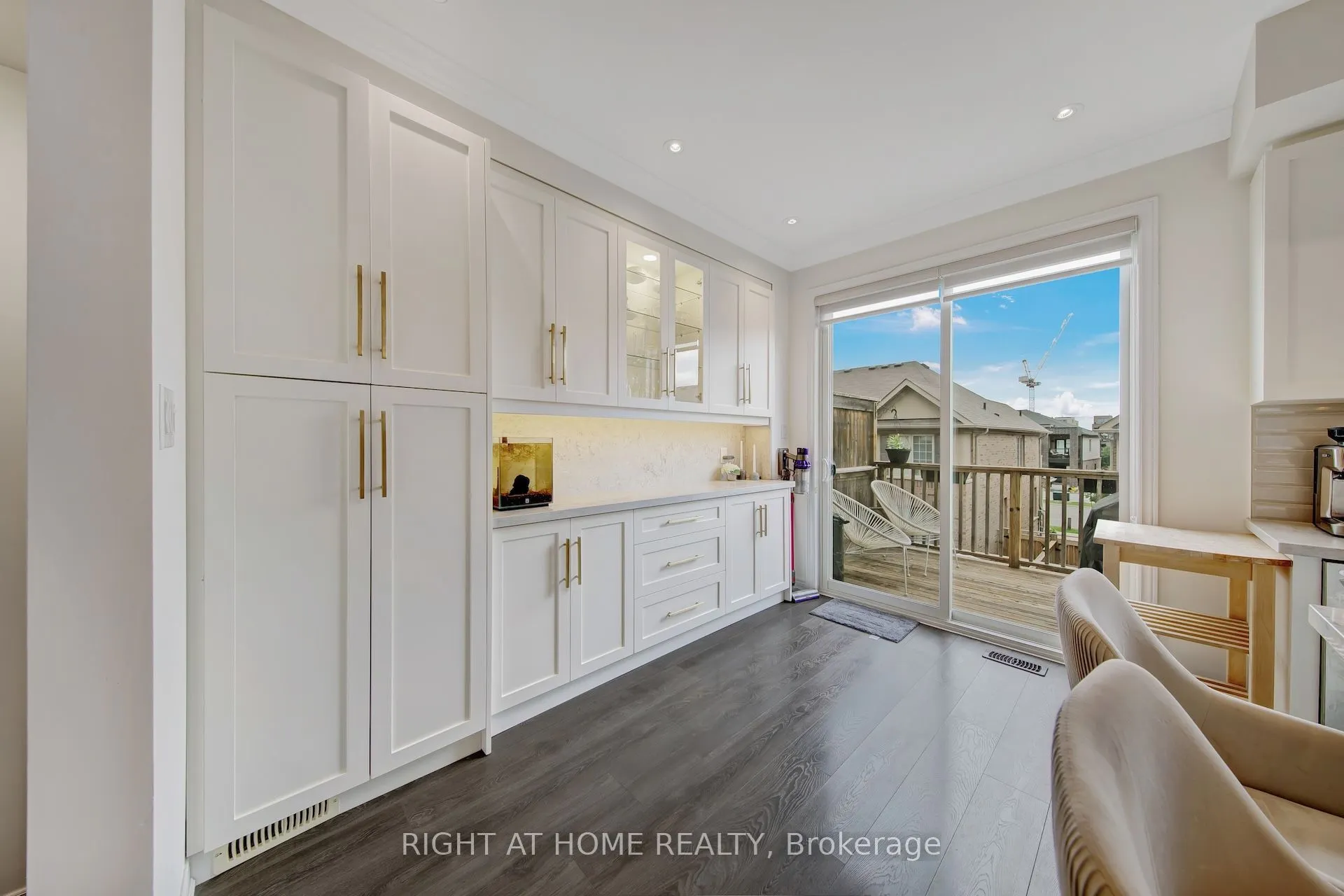 408 Belcourt Common