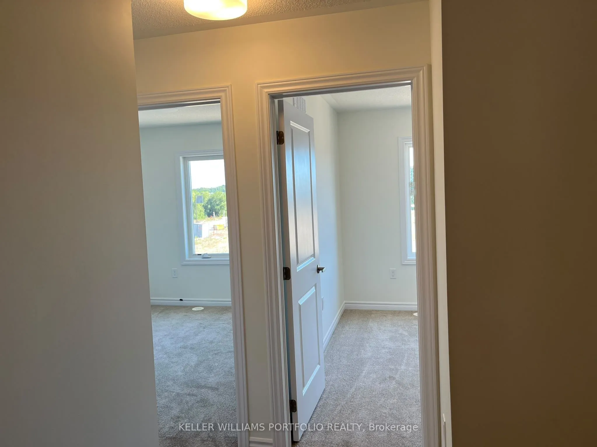 8 Thornbird Crescent #Upper