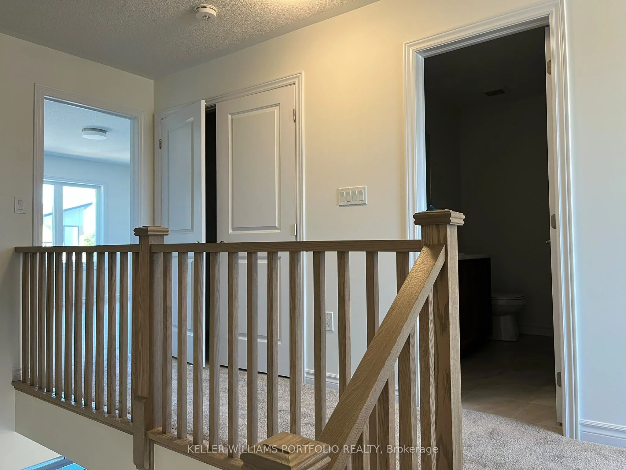 8 Thornbird Crescent #Upper
