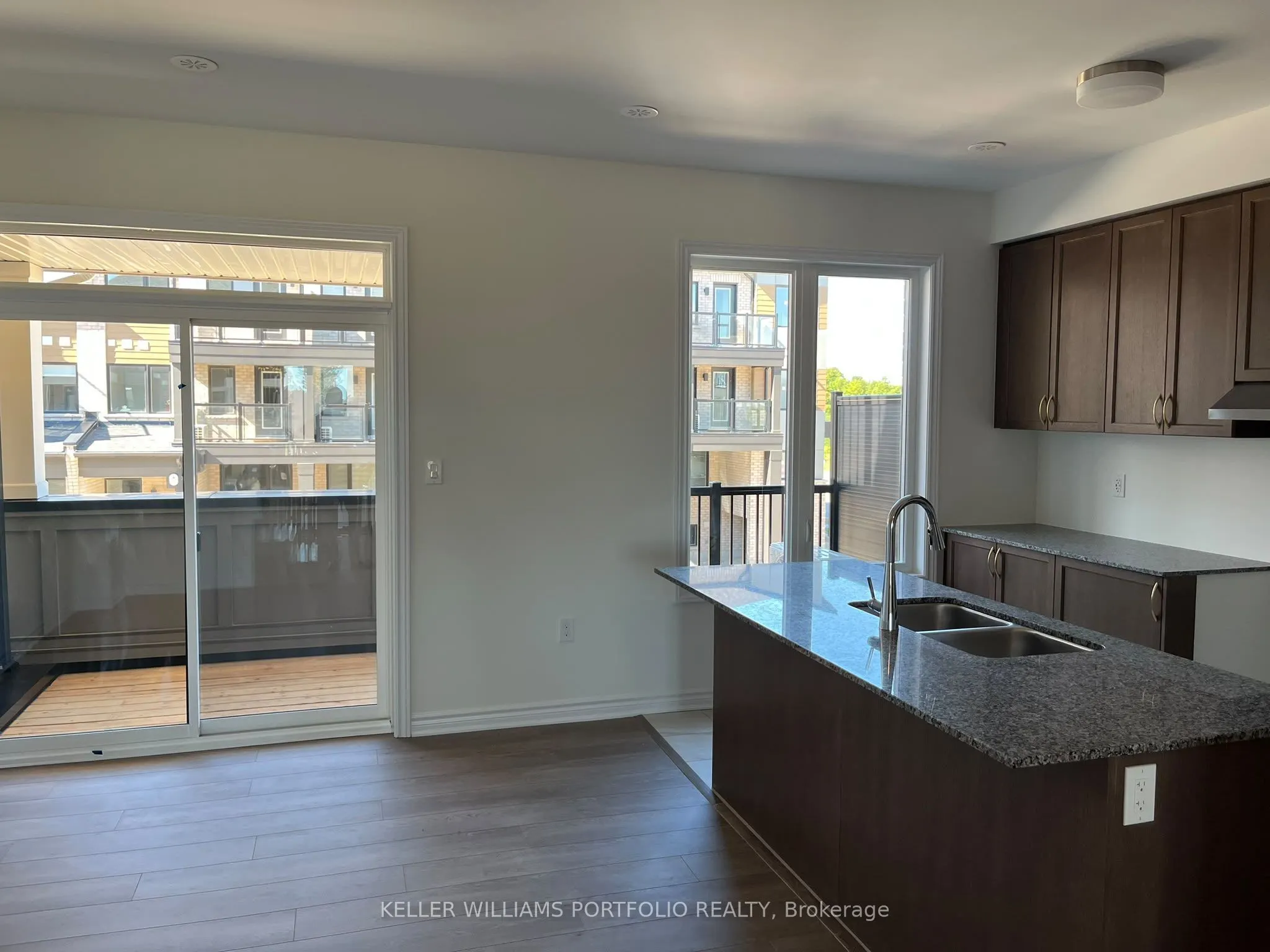 8 Thornbird Crescent #Upper