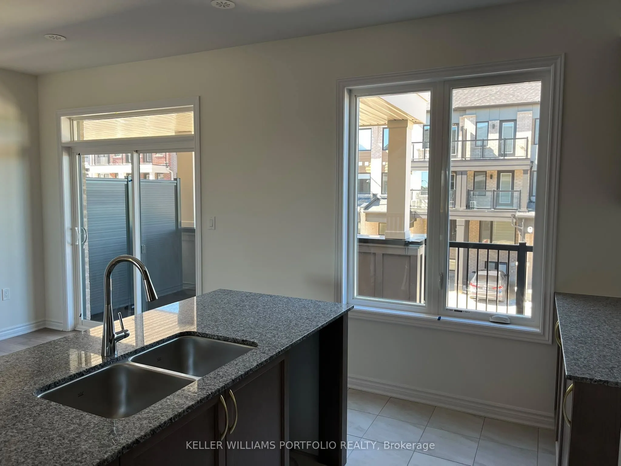 8 Thornbird Crescent #Upper