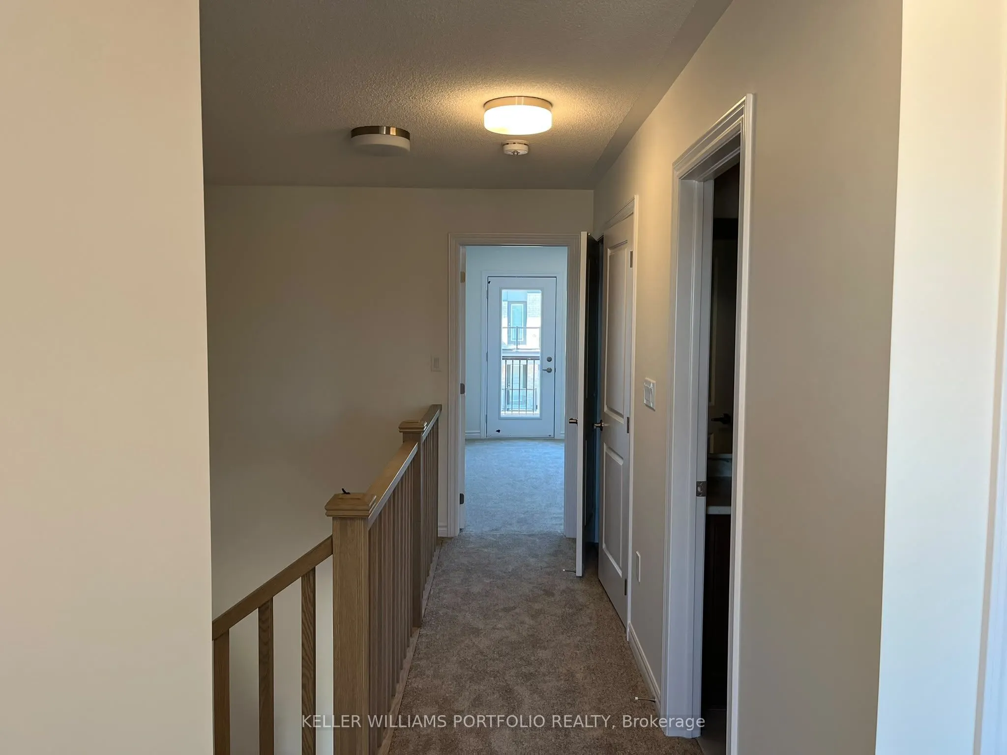 8 Thornbird Crescent #Upper