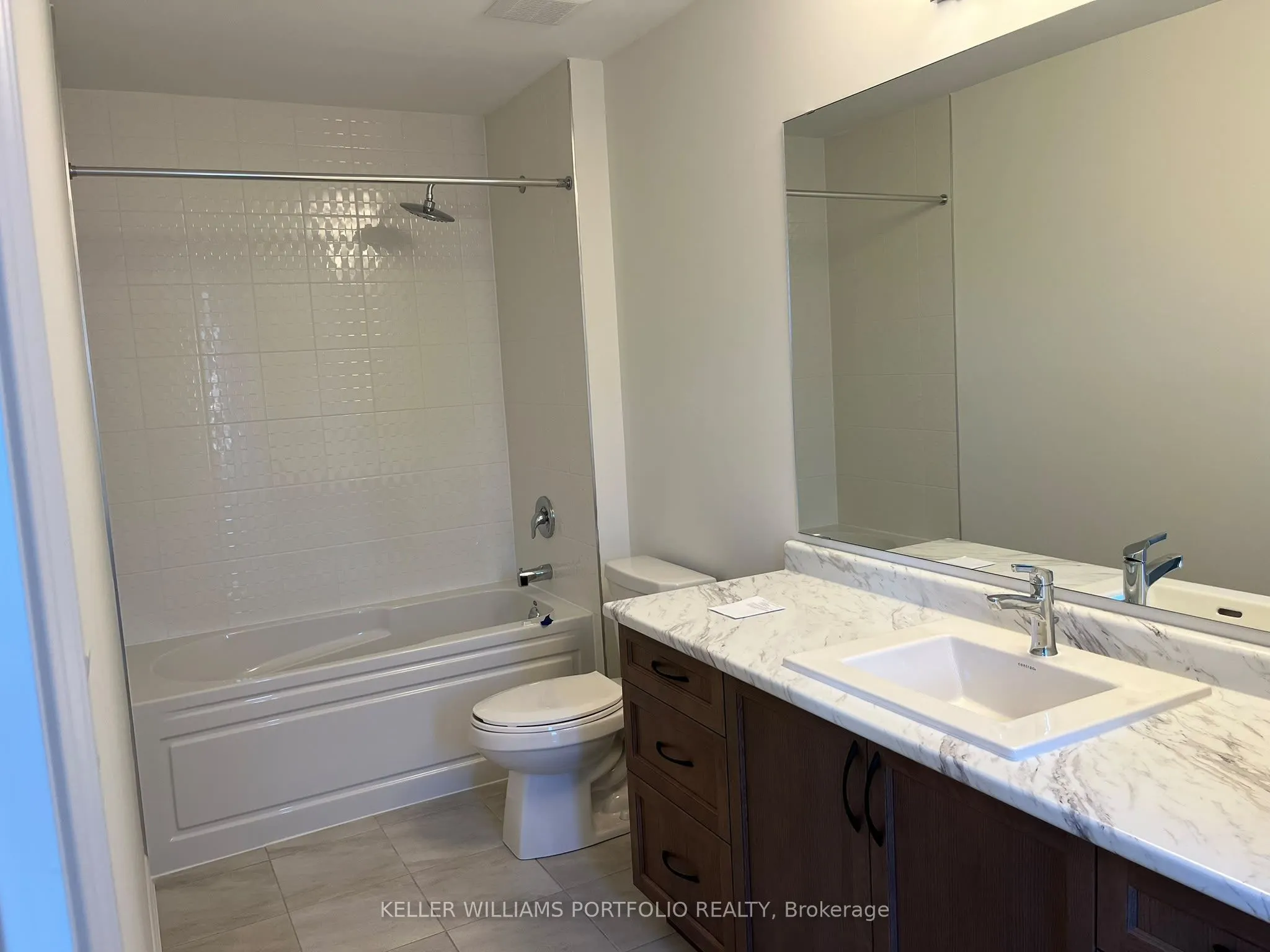 8 Thornbird Crescent #Upper