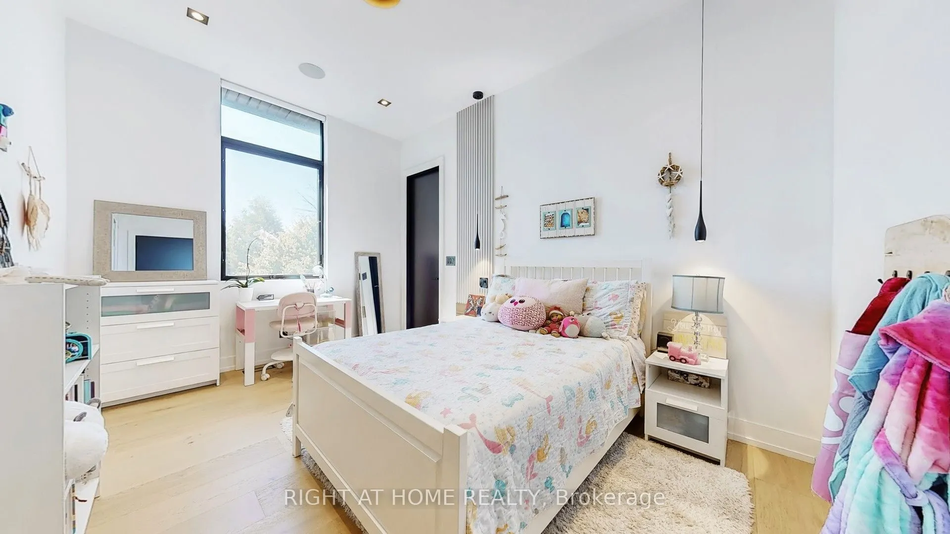 845 Seventh Street