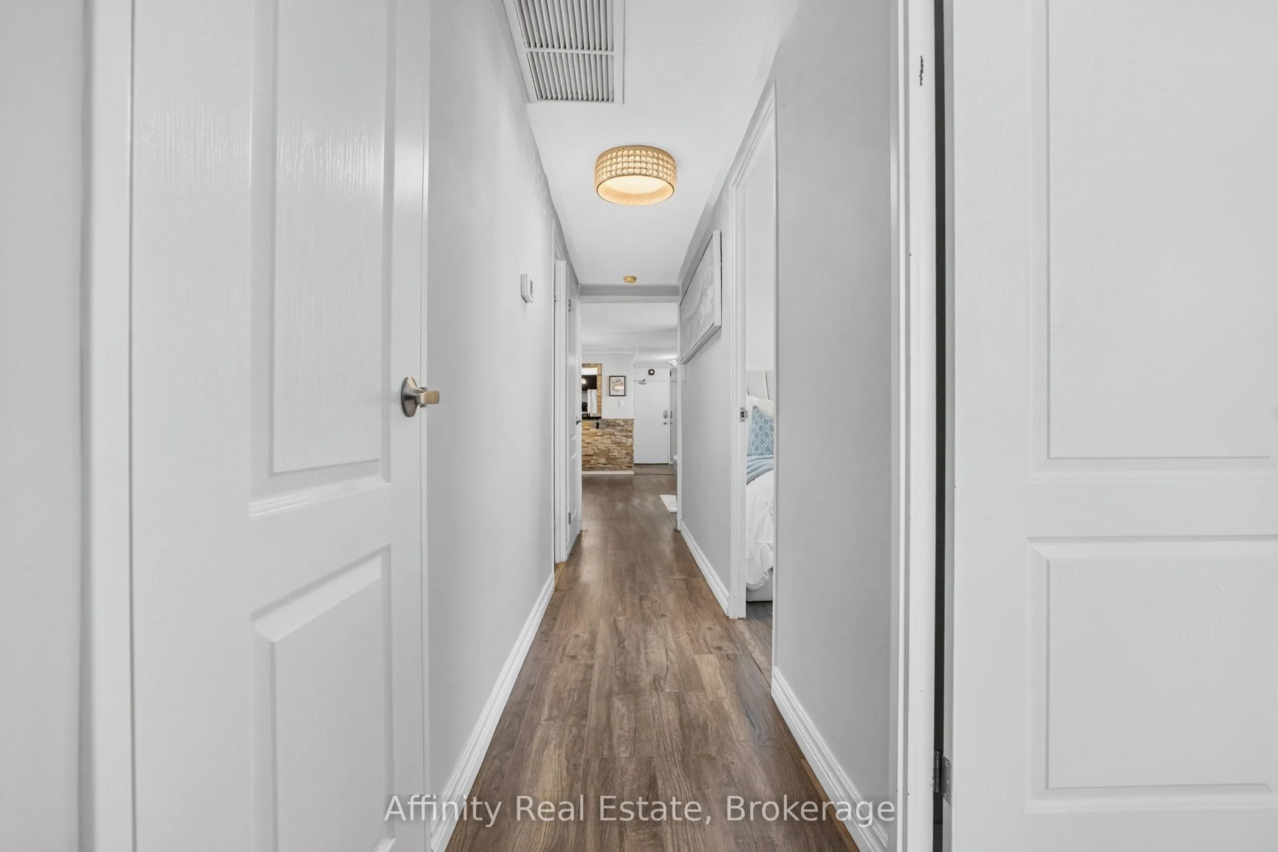2323 Confederation Parkway #808