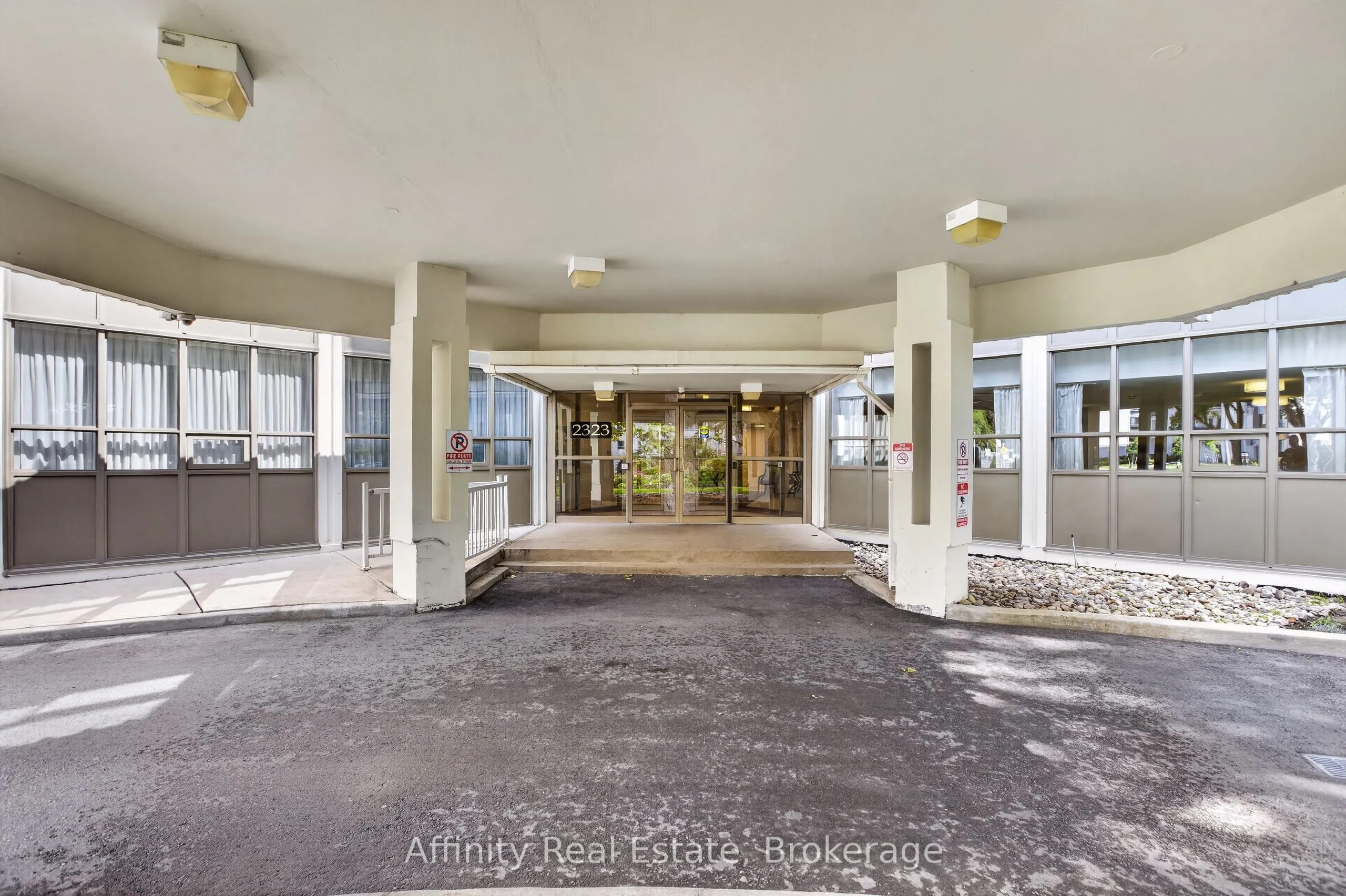 2323 Confederation Parkway #808