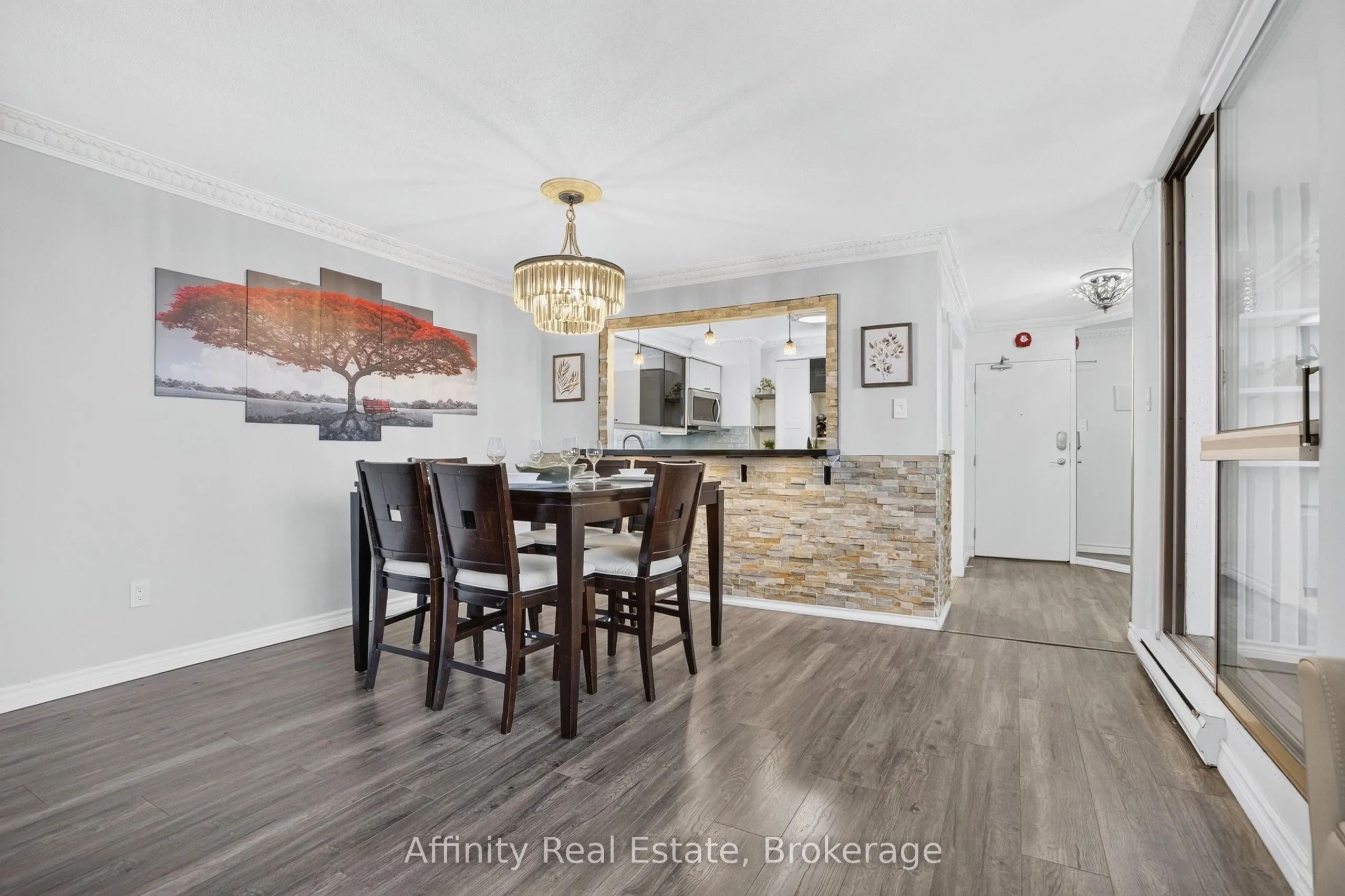 2323 Confederation Parkway #808