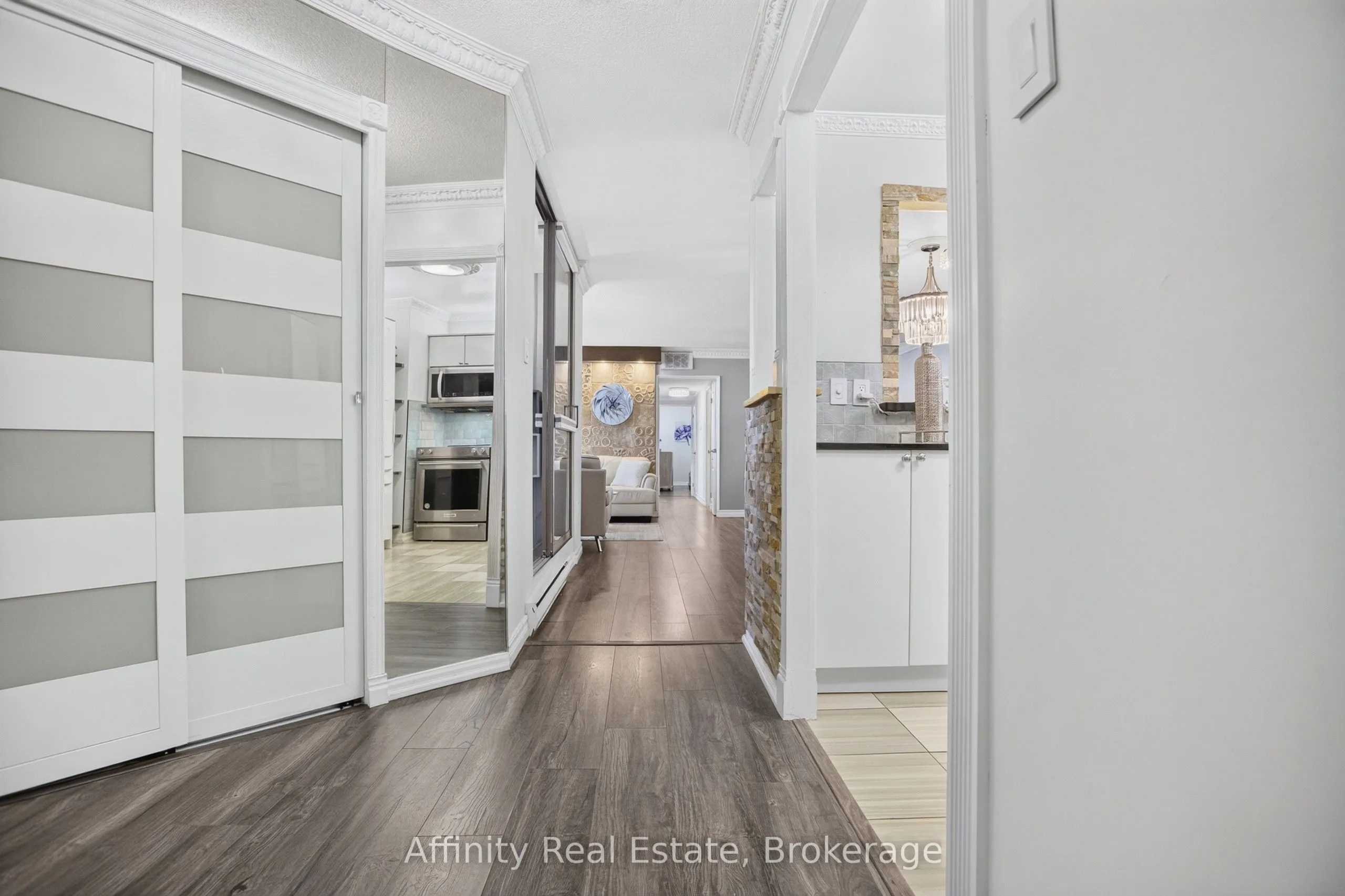 2323 Confederation Parkway #808