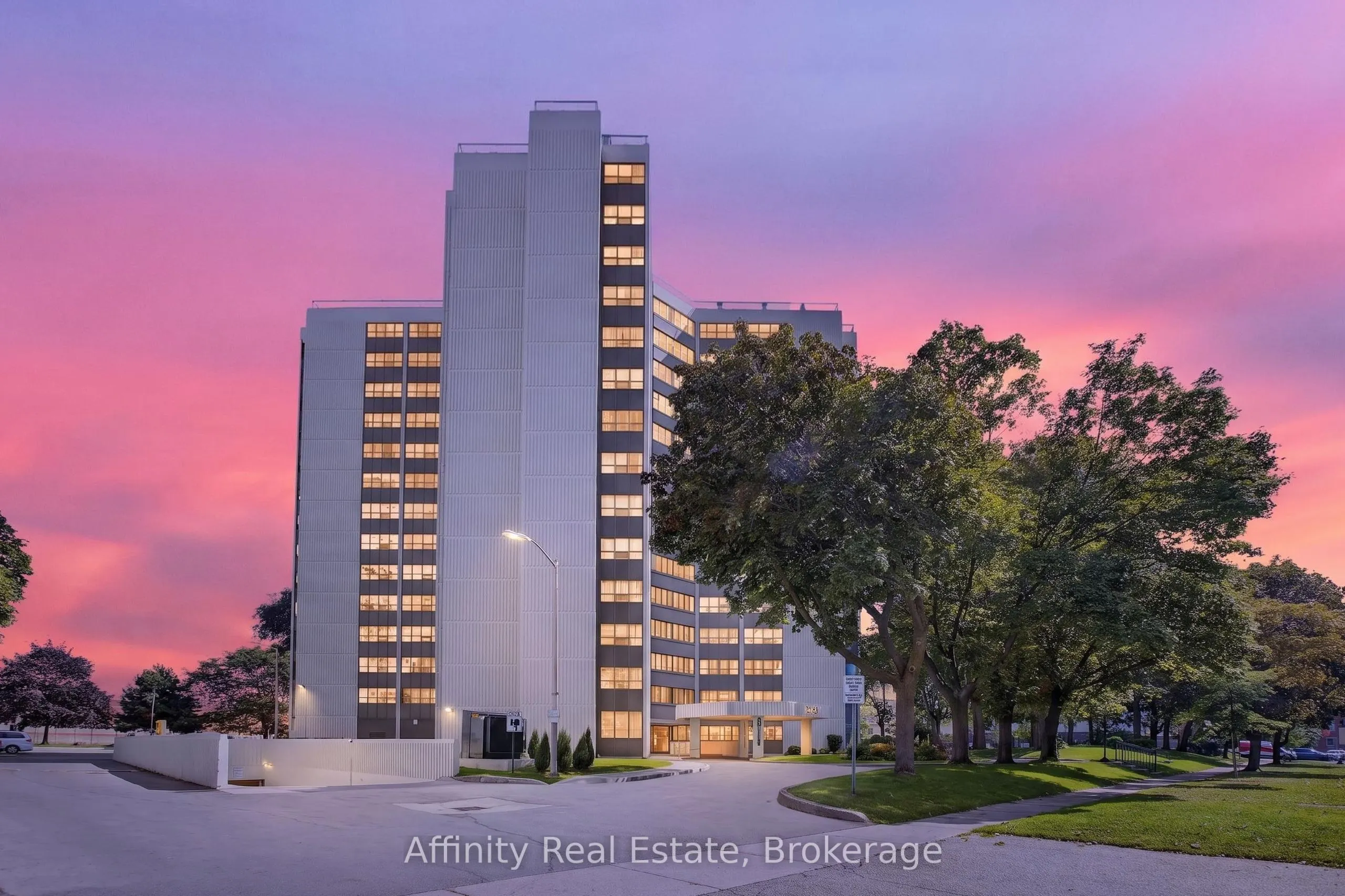 2323 Confederation Parkway #808