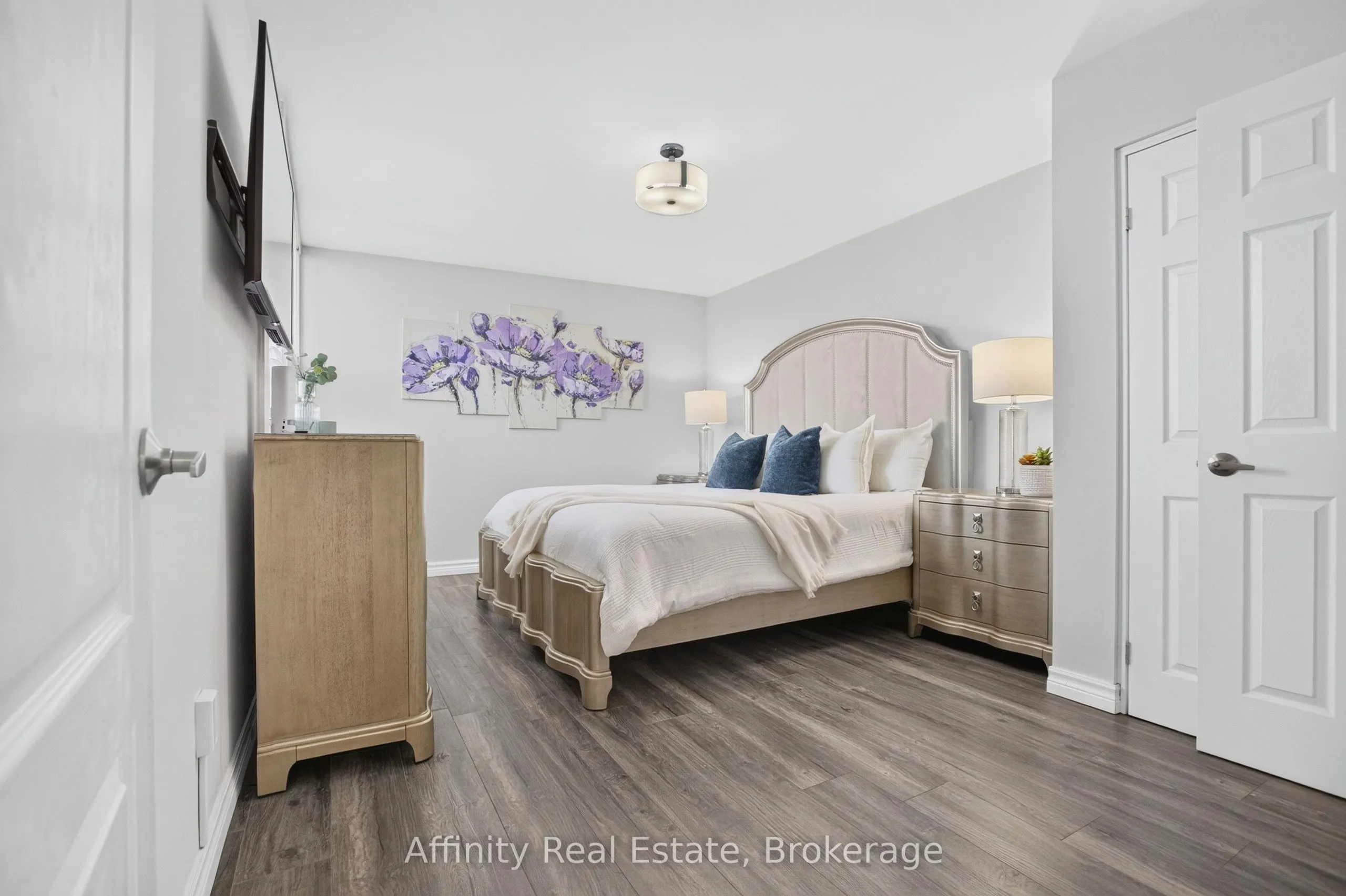 2323 Confederation Parkway #808