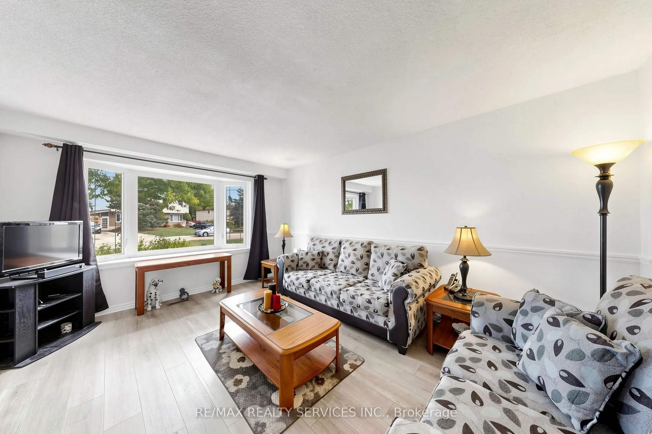 54 Griselda Crescent