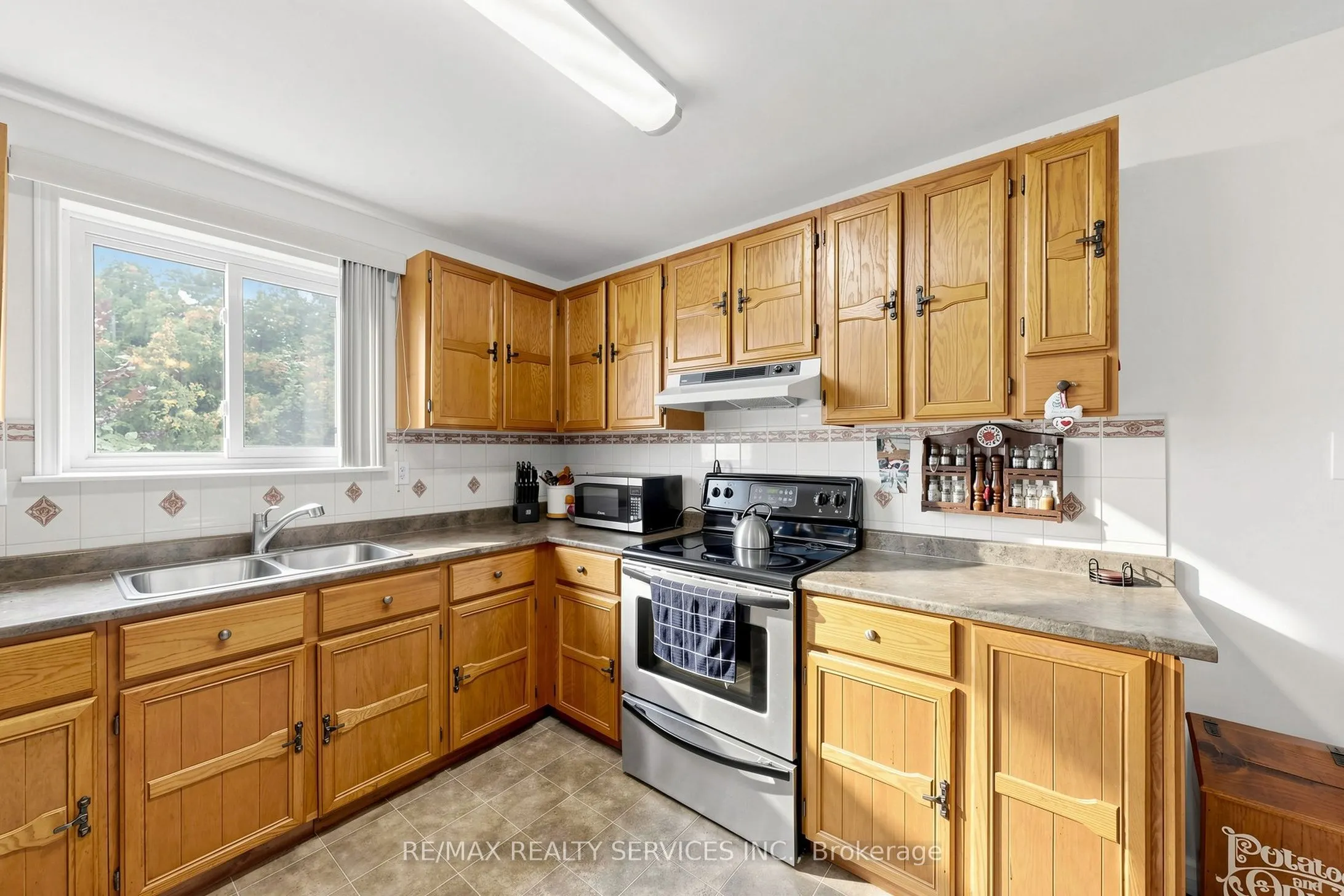 54 Griselda Crescent