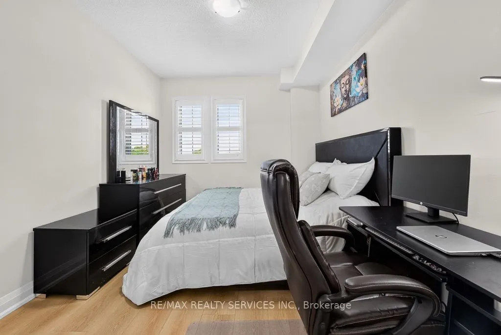 180 Howden Boulevard #15