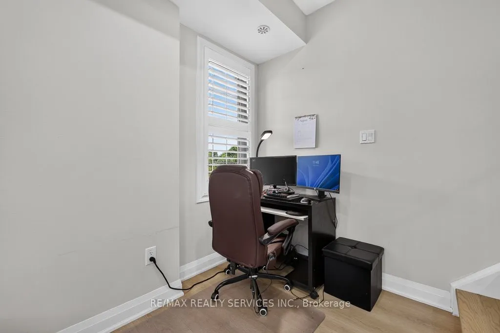 180 Howden Boulevard #15