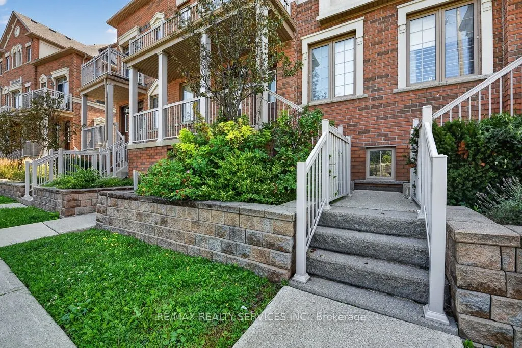 180 Howden Boulevard #15