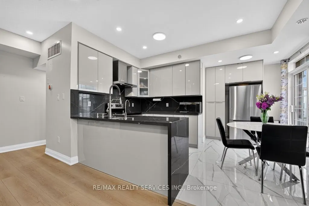 180 Howden Boulevard #15