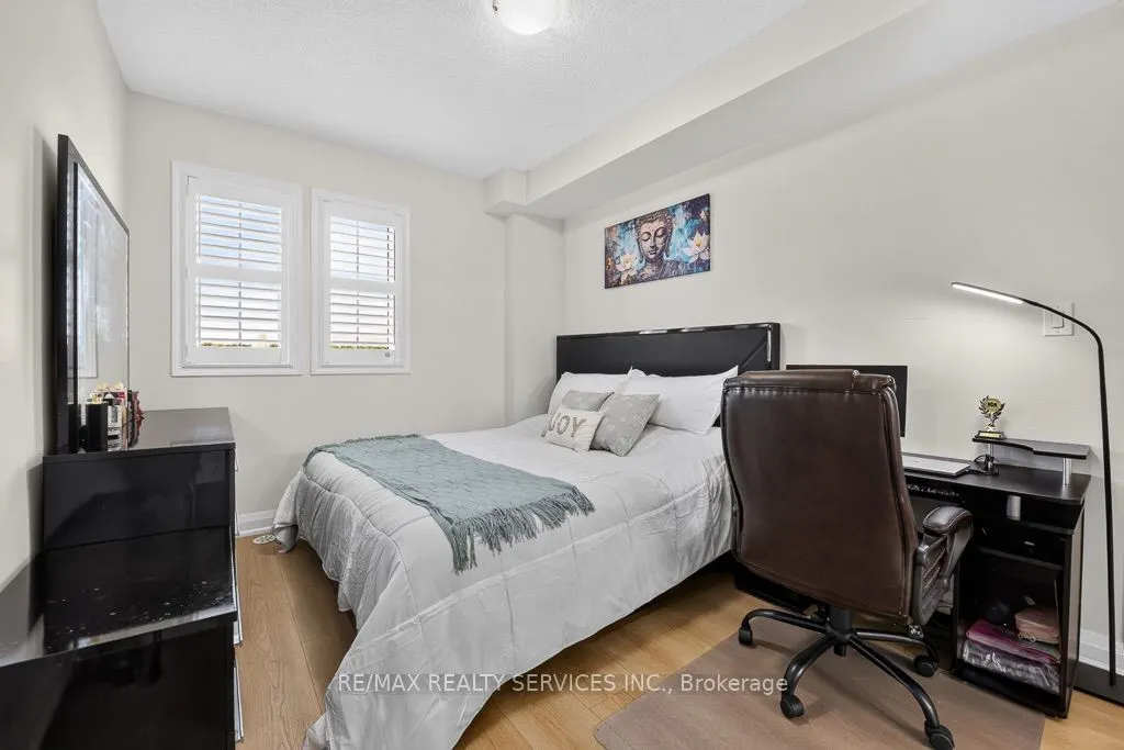180 Howden Boulevard #15