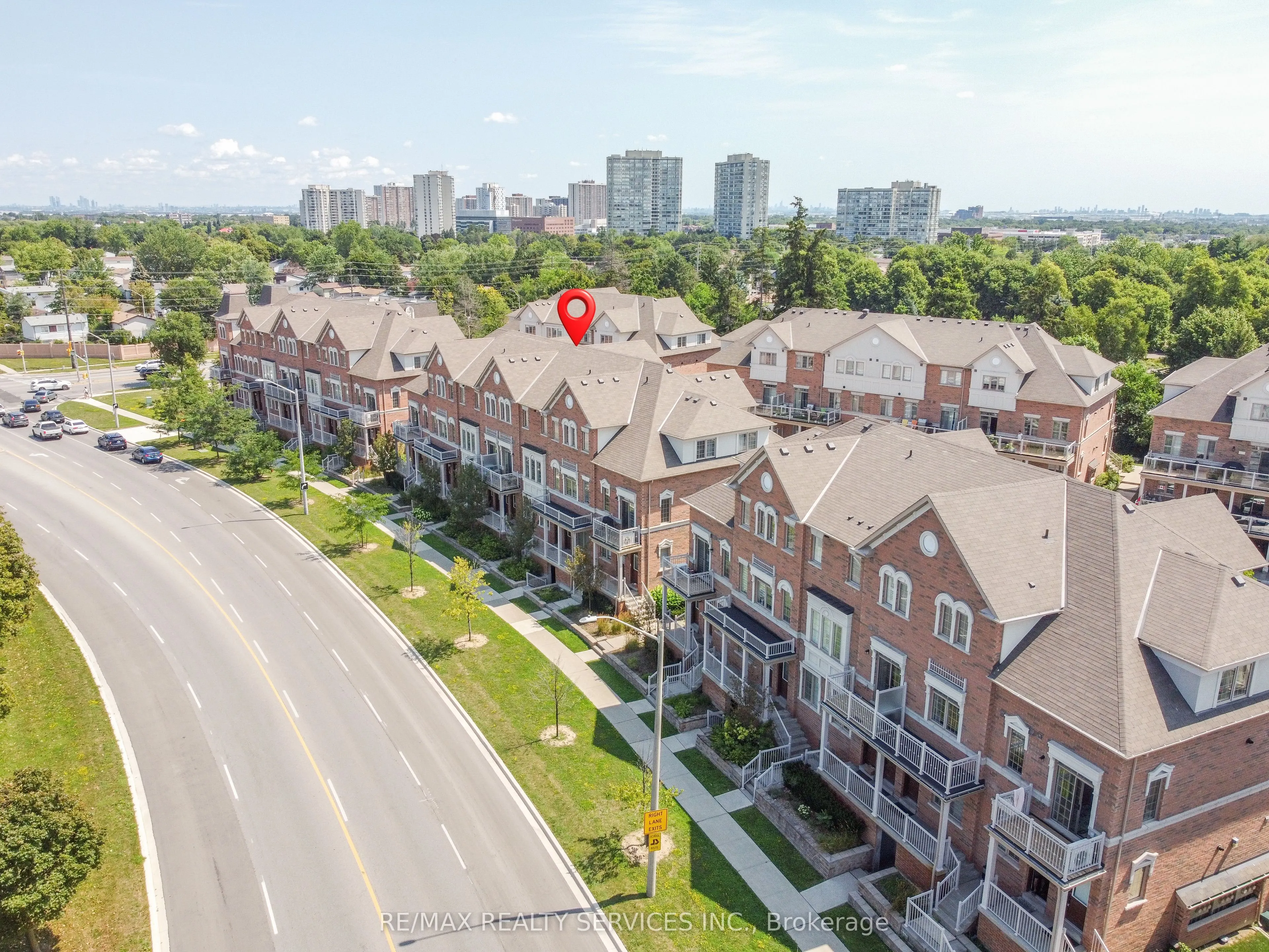 180 Howden Boulevard #15