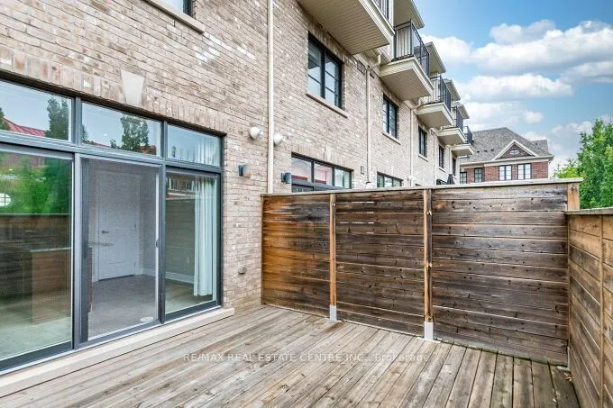2034 Queensborough Gate #23