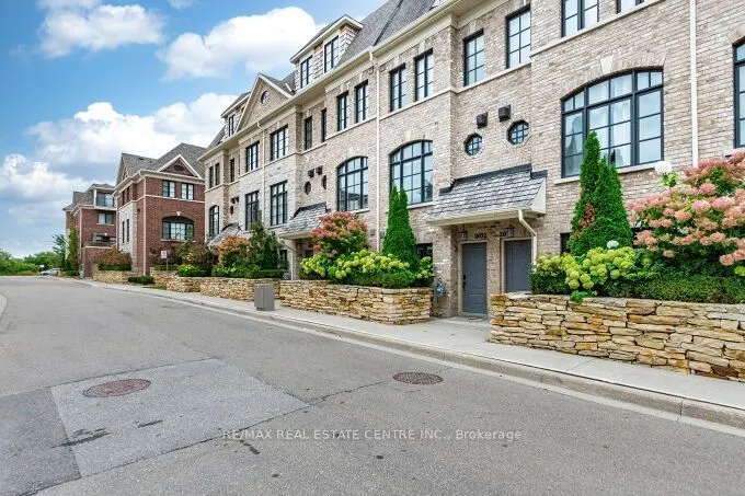 2034 Queensborough Gate #23