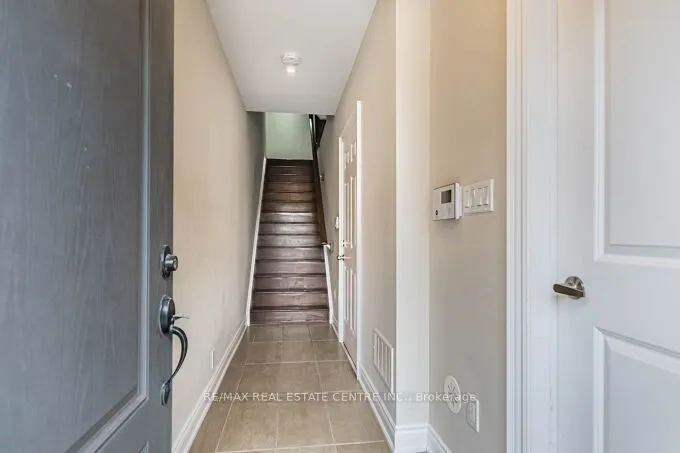 2034 Queensborough Gate #23