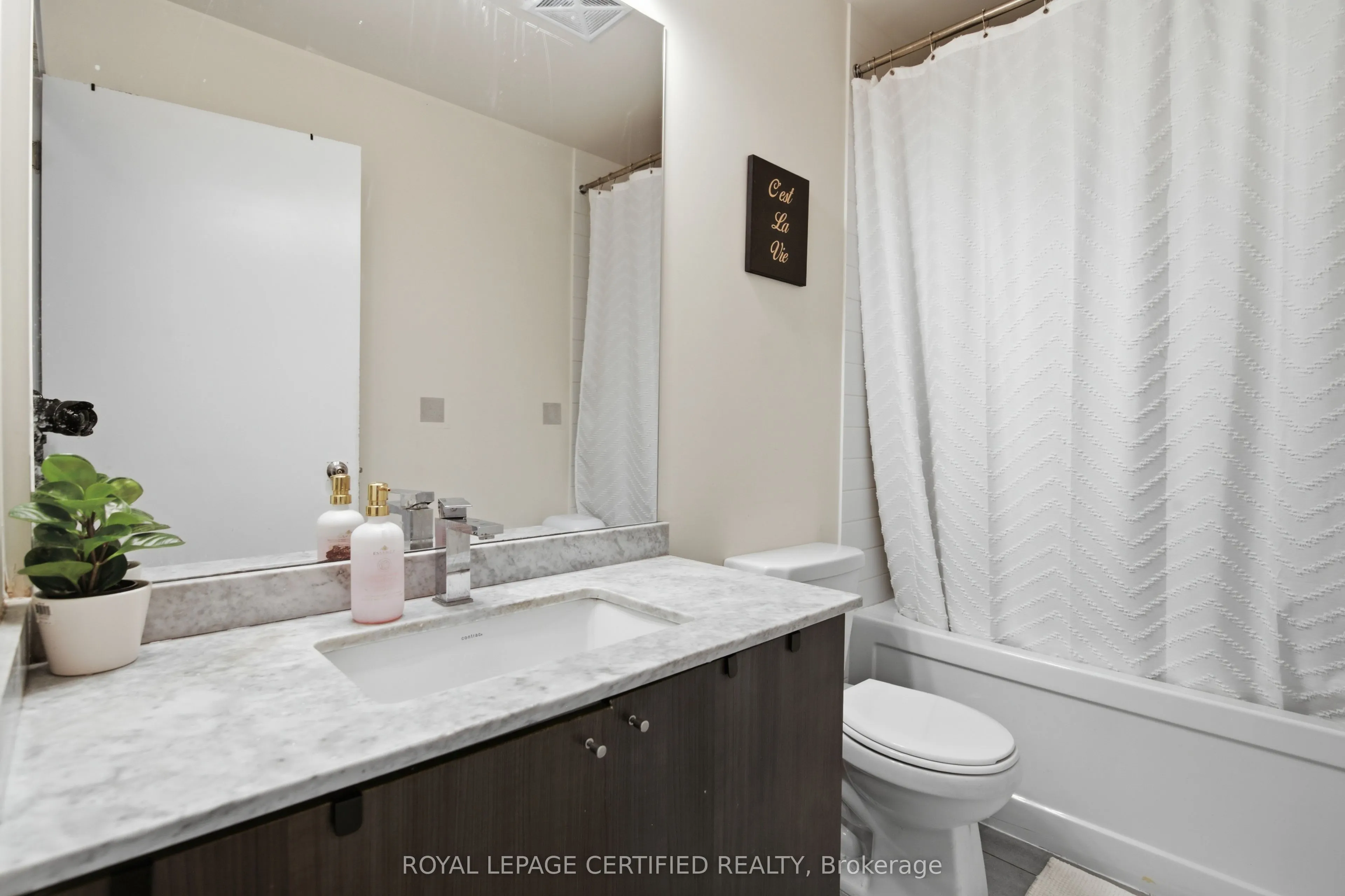 510 Curran Place #808