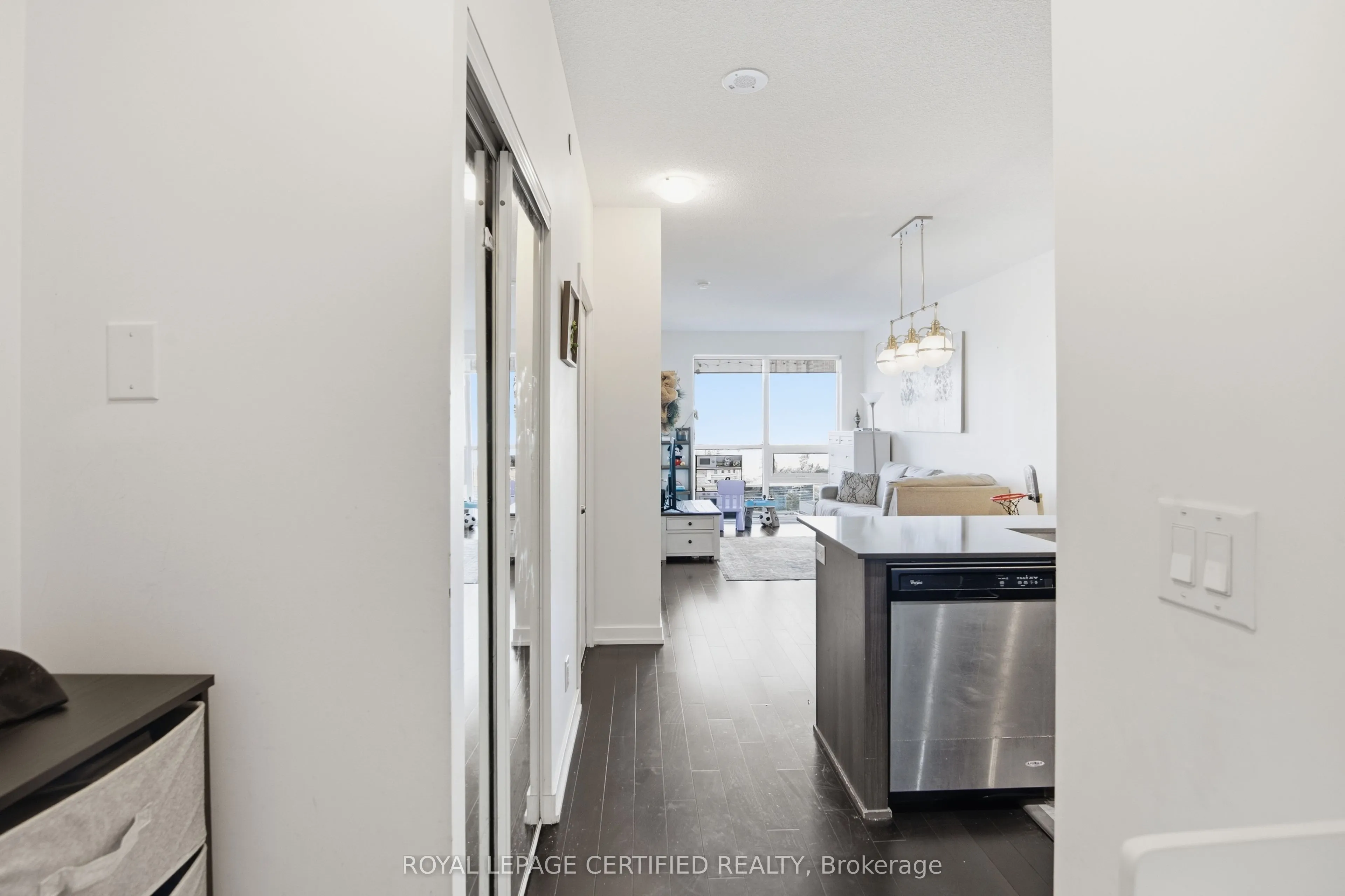 510 Curran Place #808