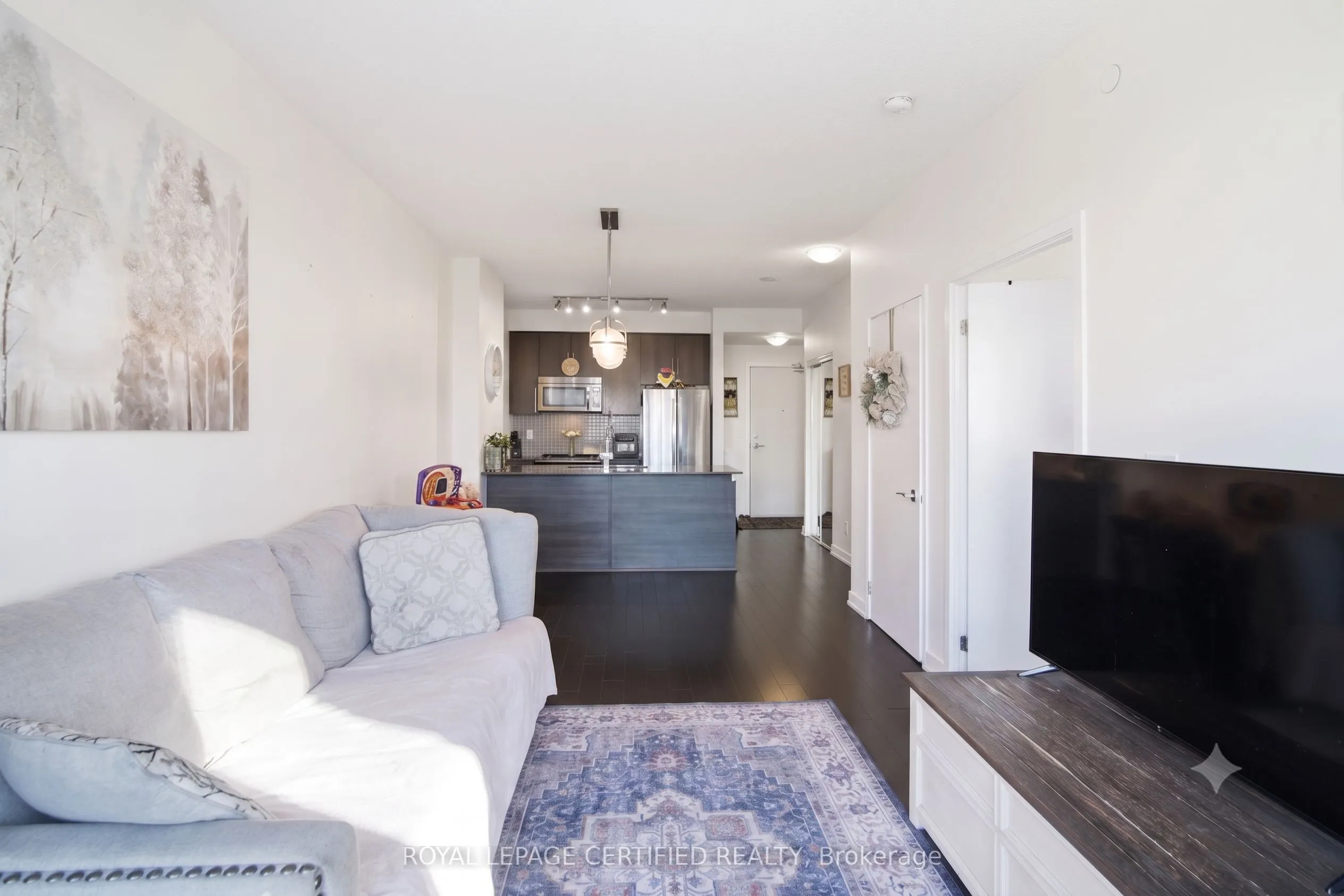 510 Curran Place #808