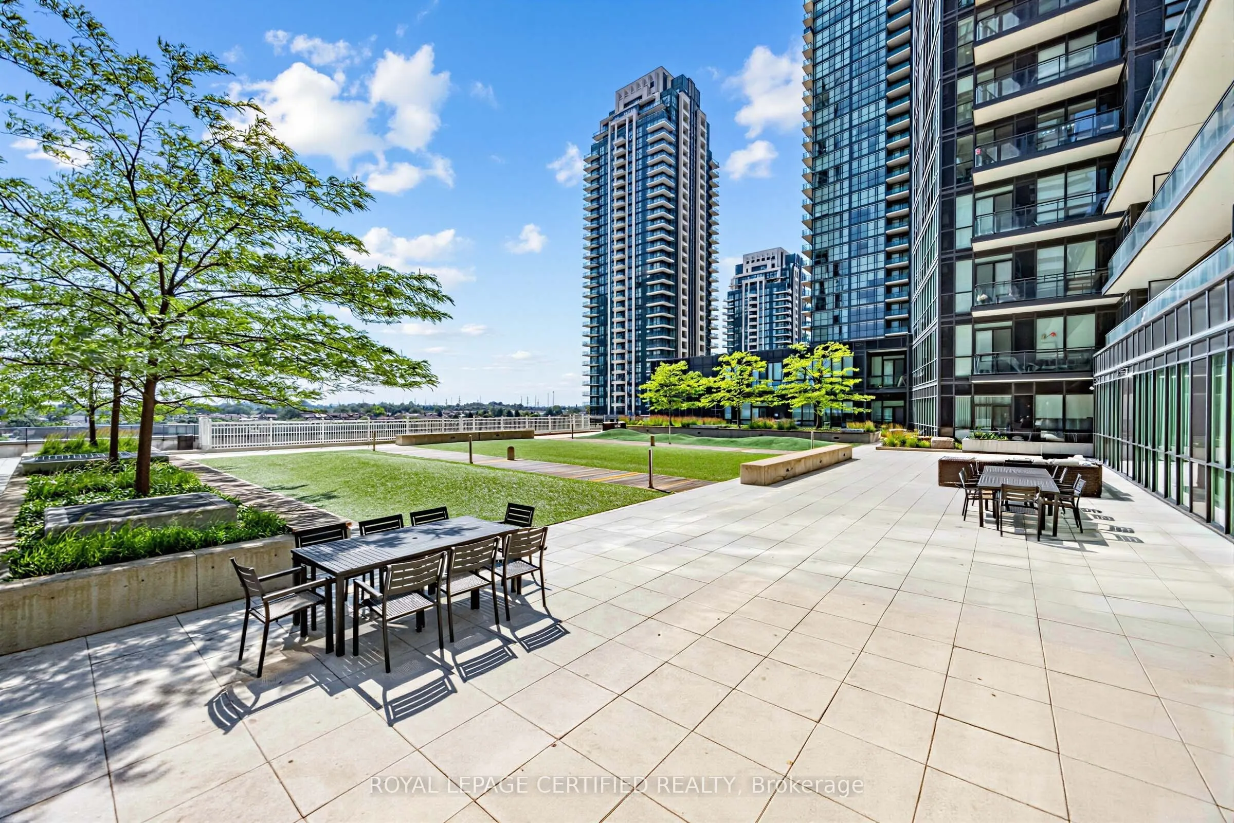510 Curran Place #808