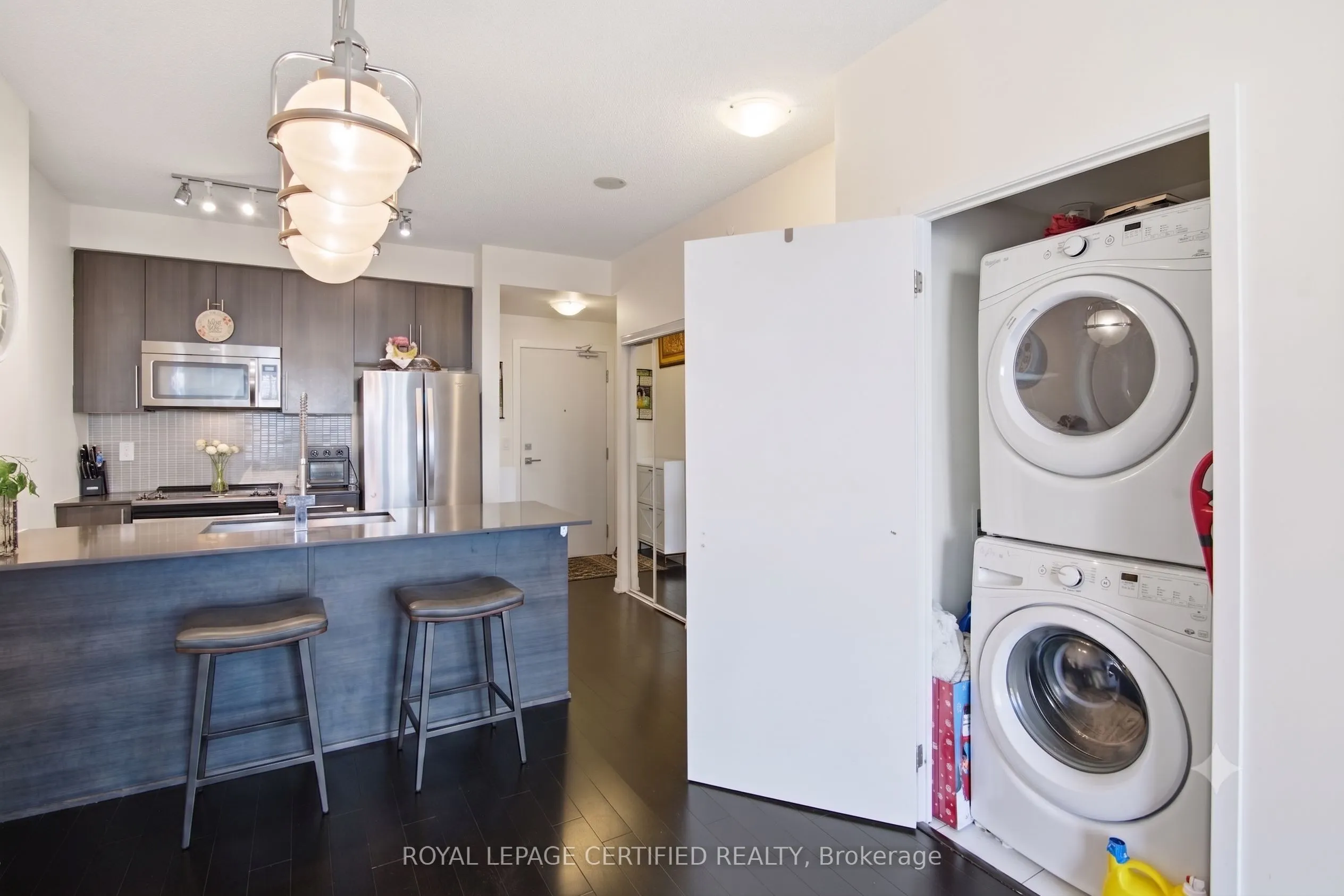 510 Curran Place #808