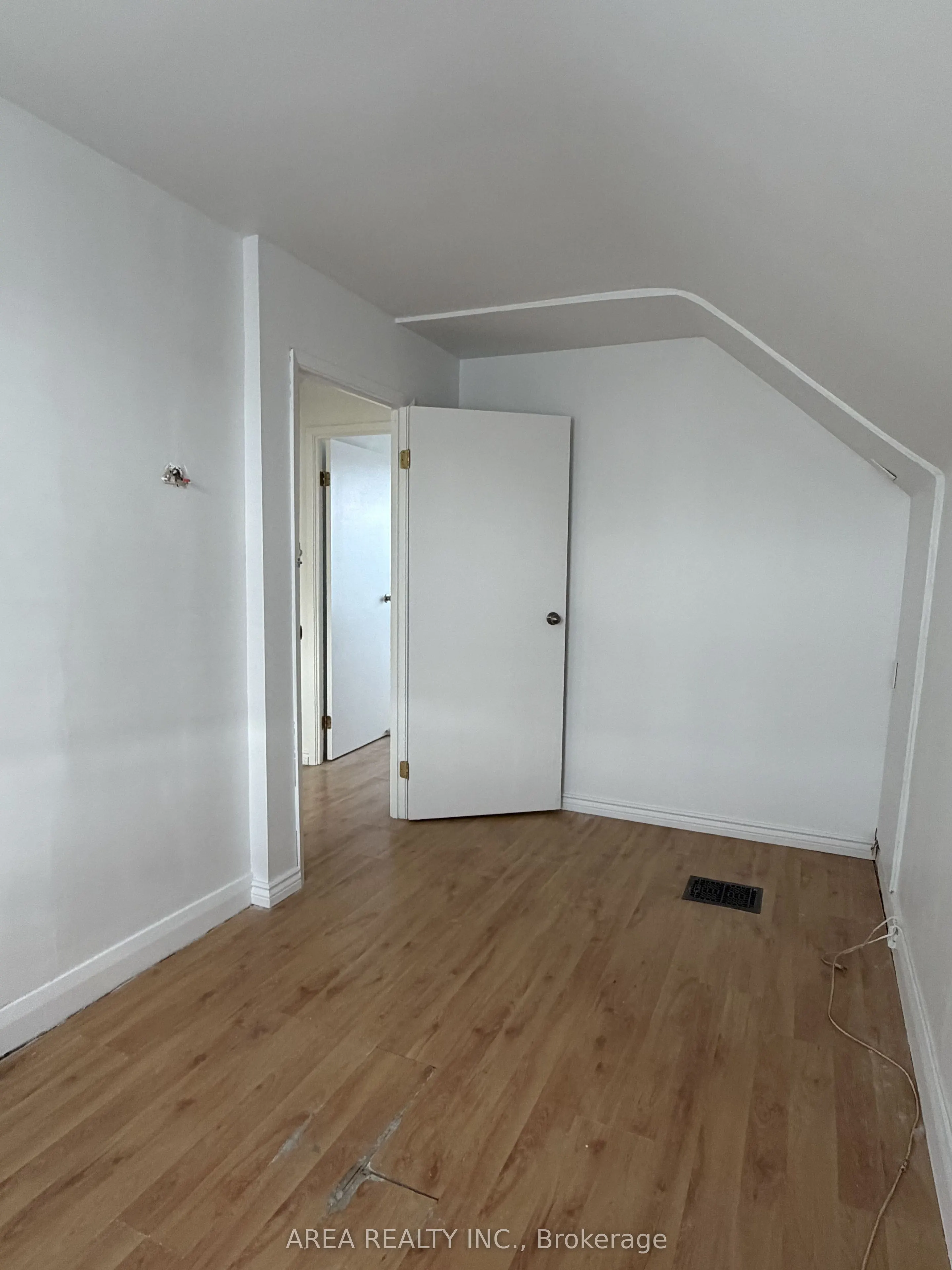 48 Corby Avenue