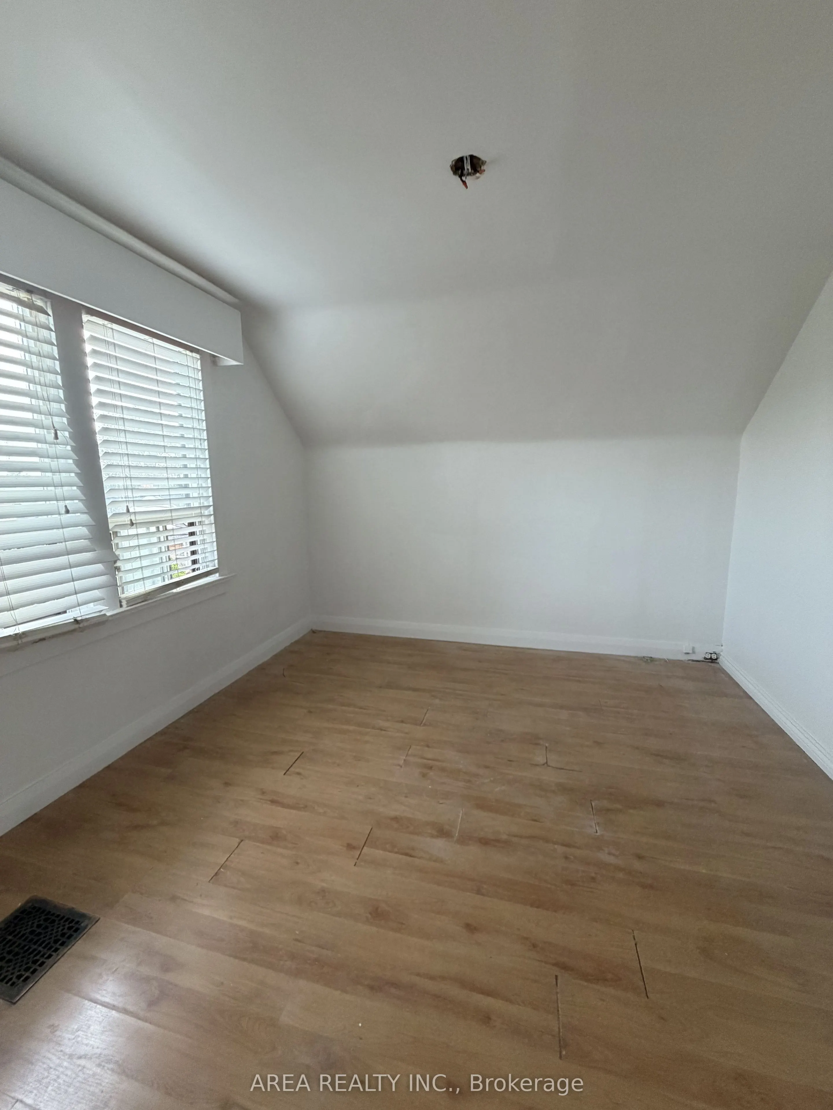 48 Corby Avenue