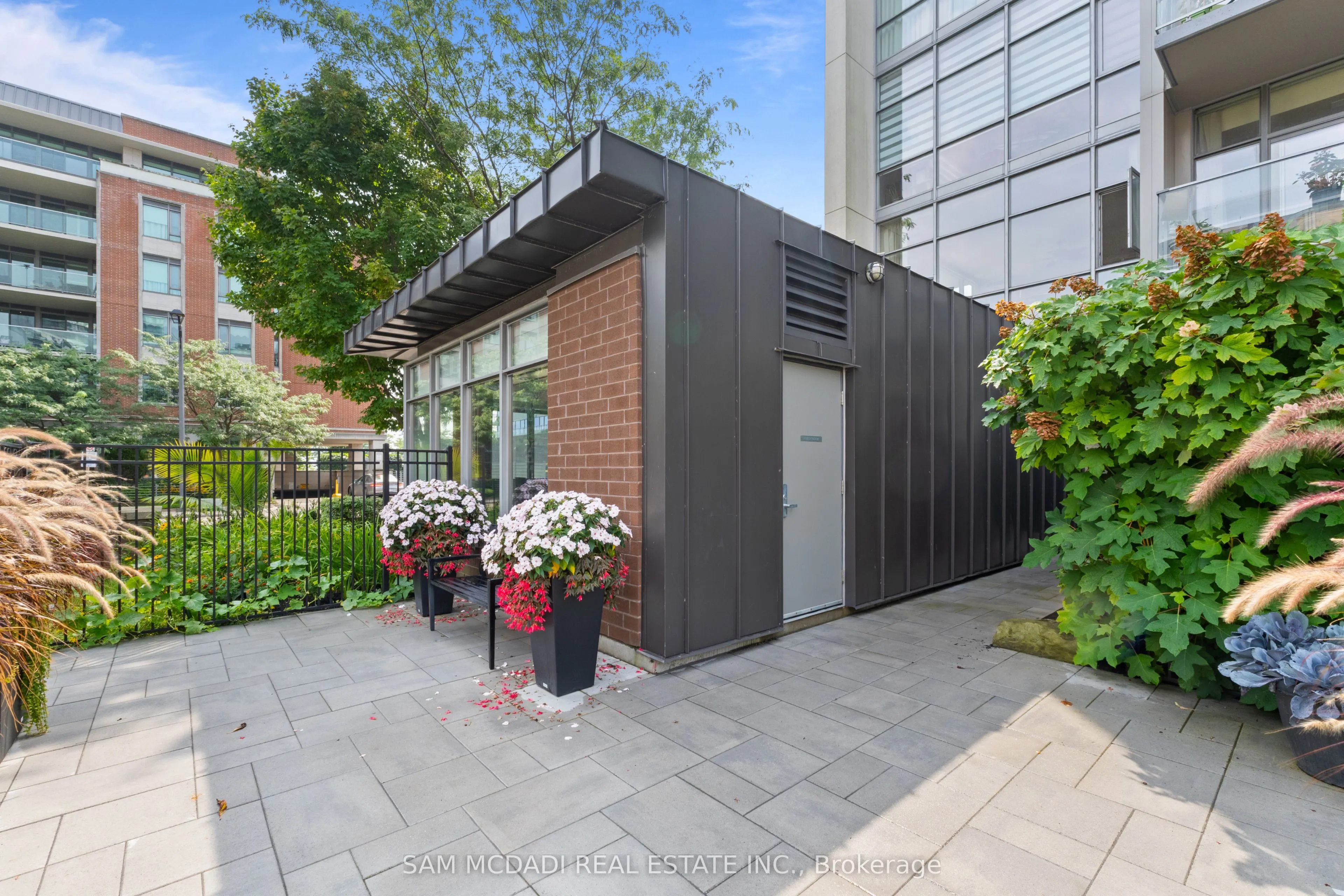 70 Port Street E #506