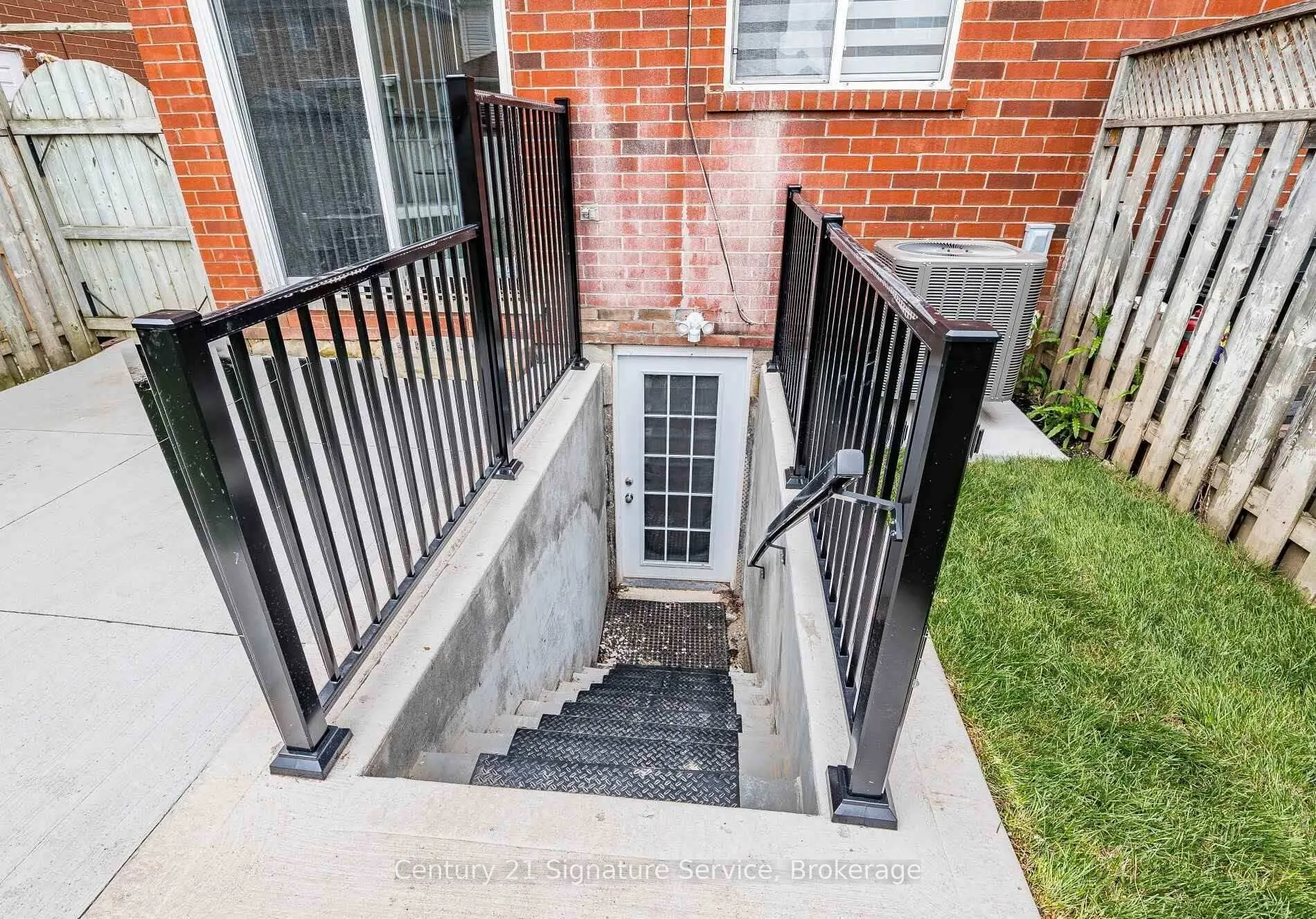 7 Dunlop Court #Basement