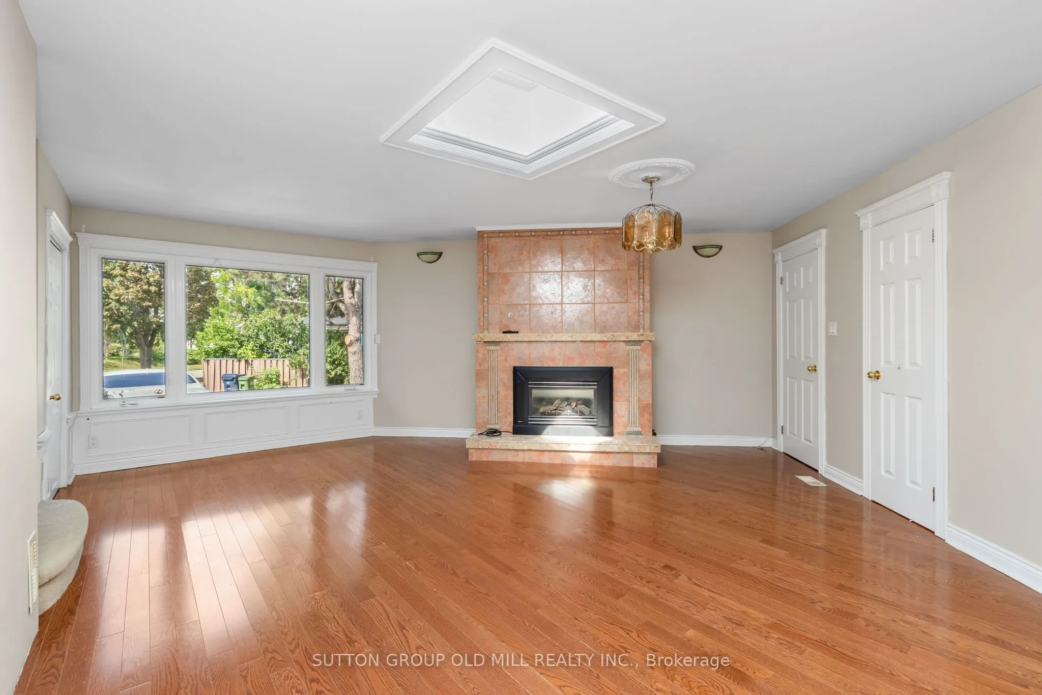 2 Leita Court