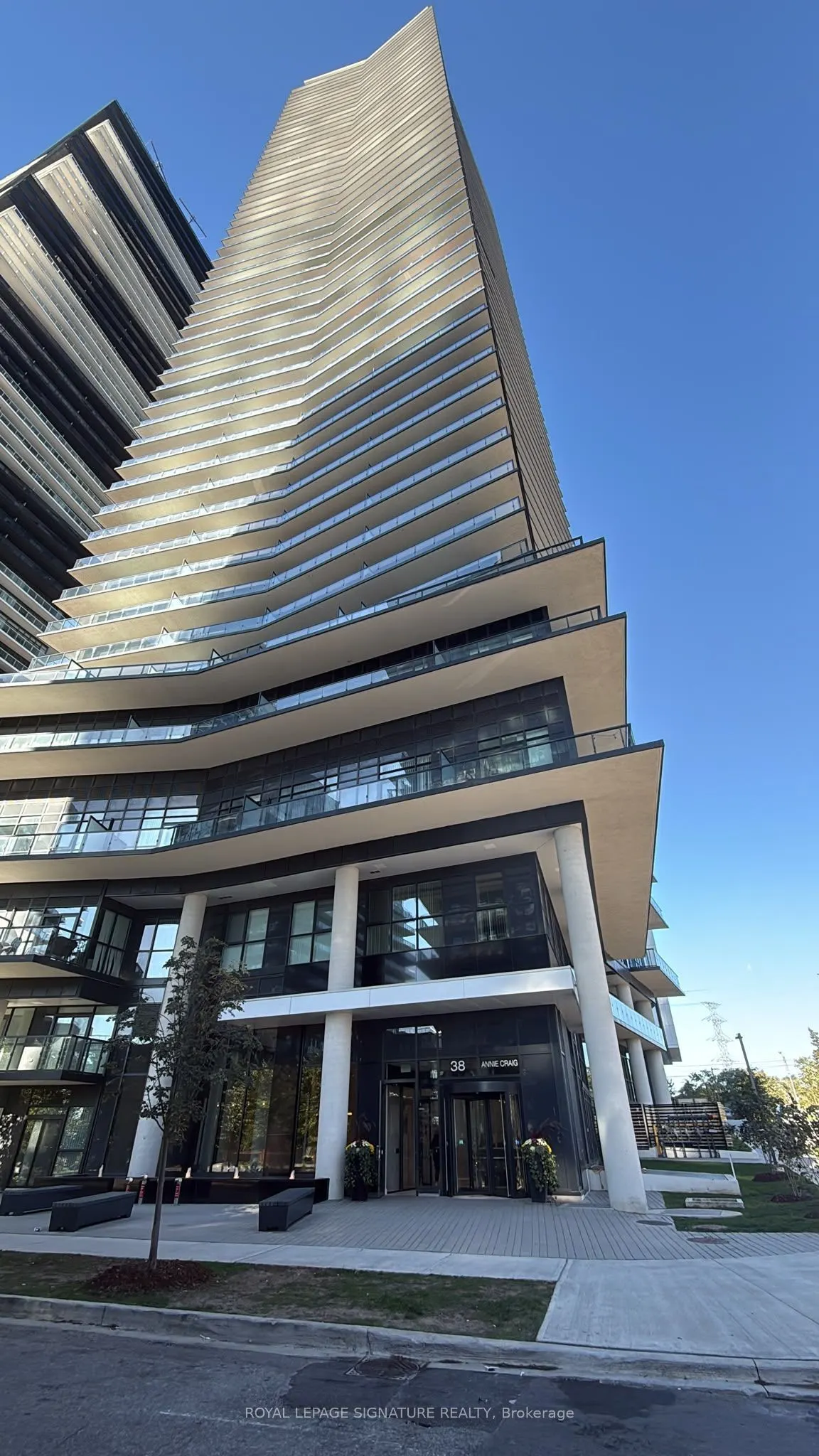 38 Annie Craig Drive #411