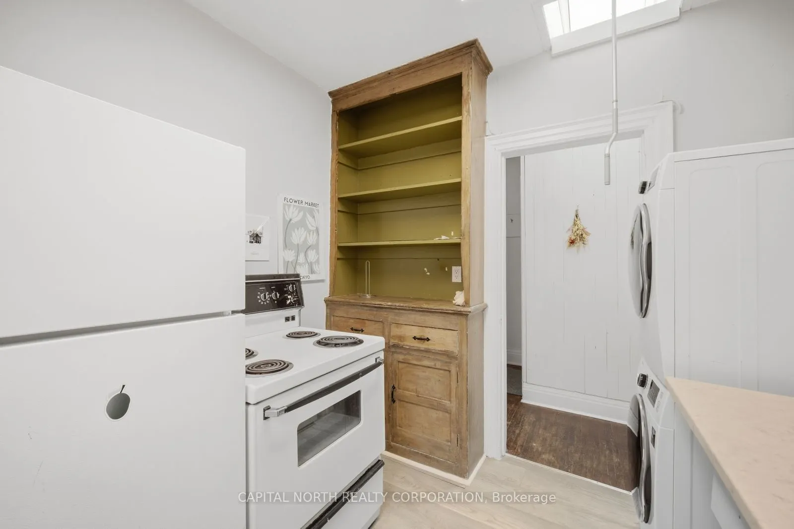 101 Roncesvalles Avenue #B