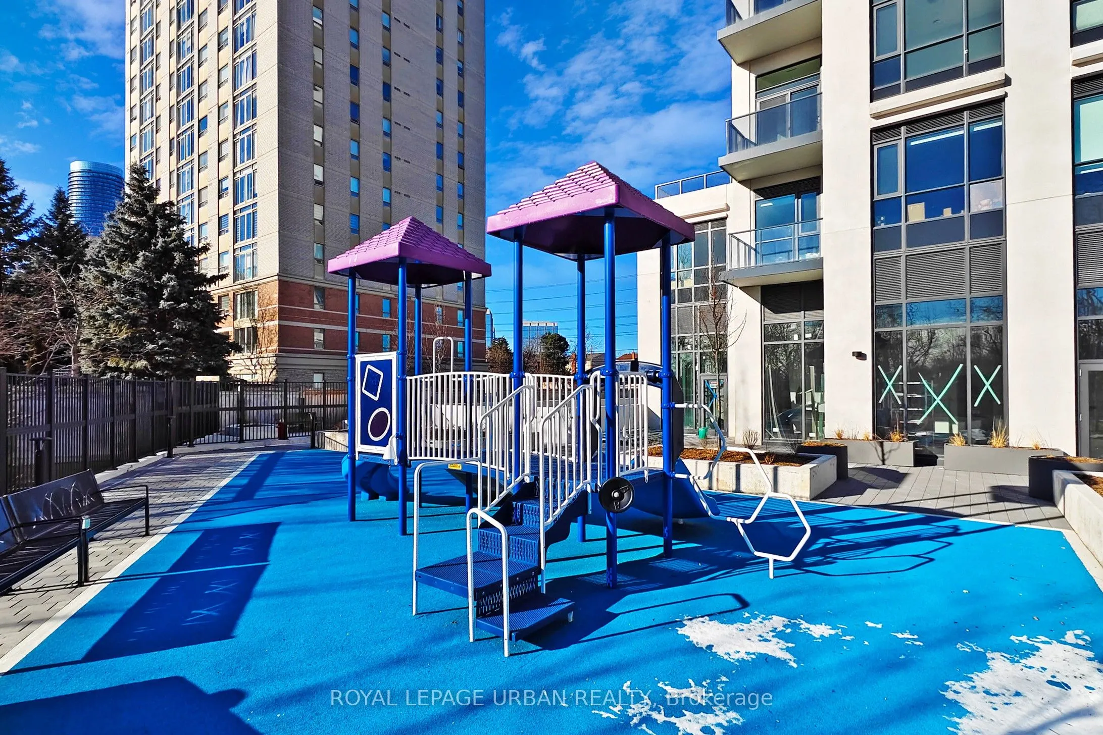 204 Burnhamthorpe Road E #1108