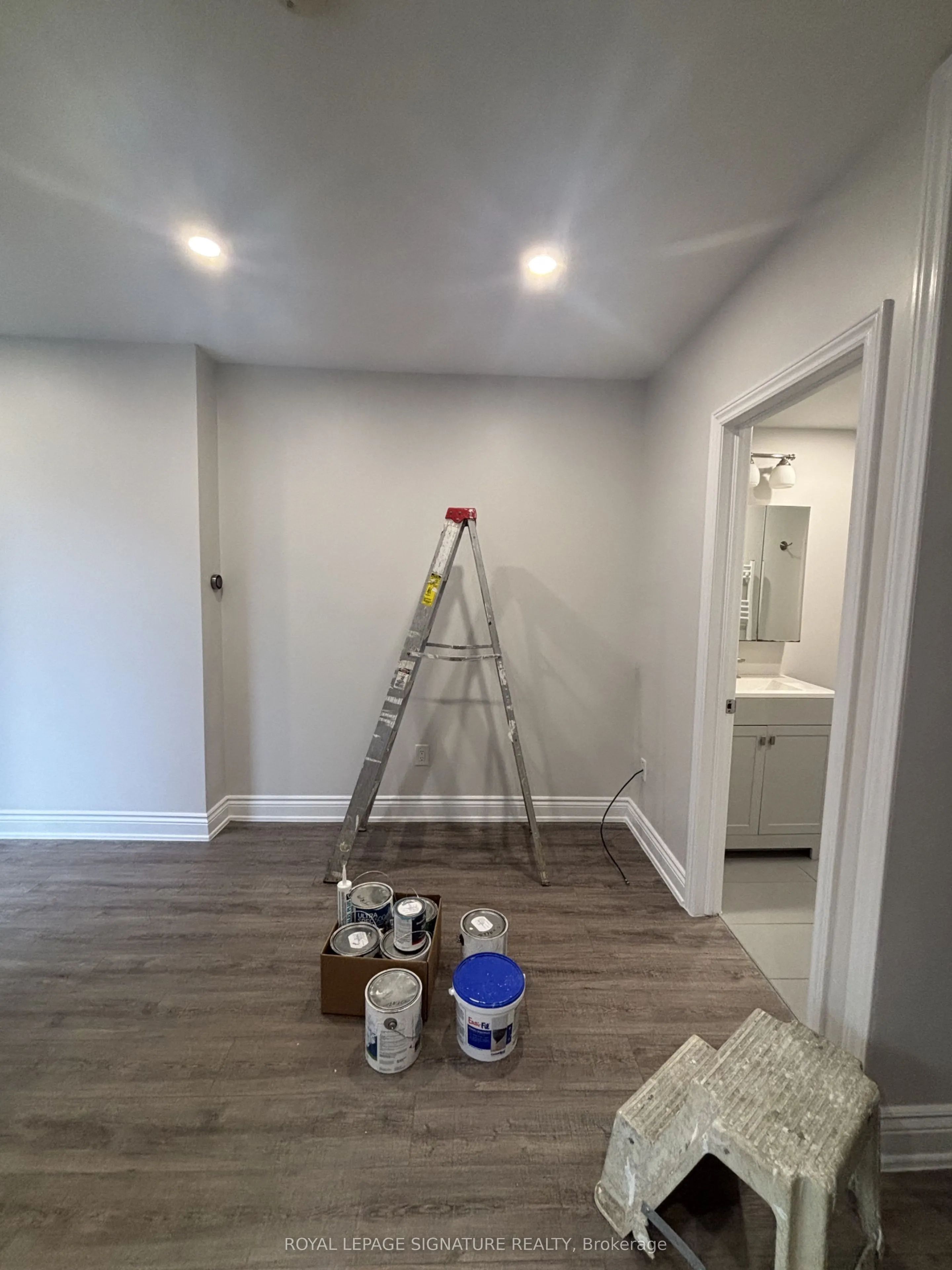 3289 Lakeshore Boulevard W #2