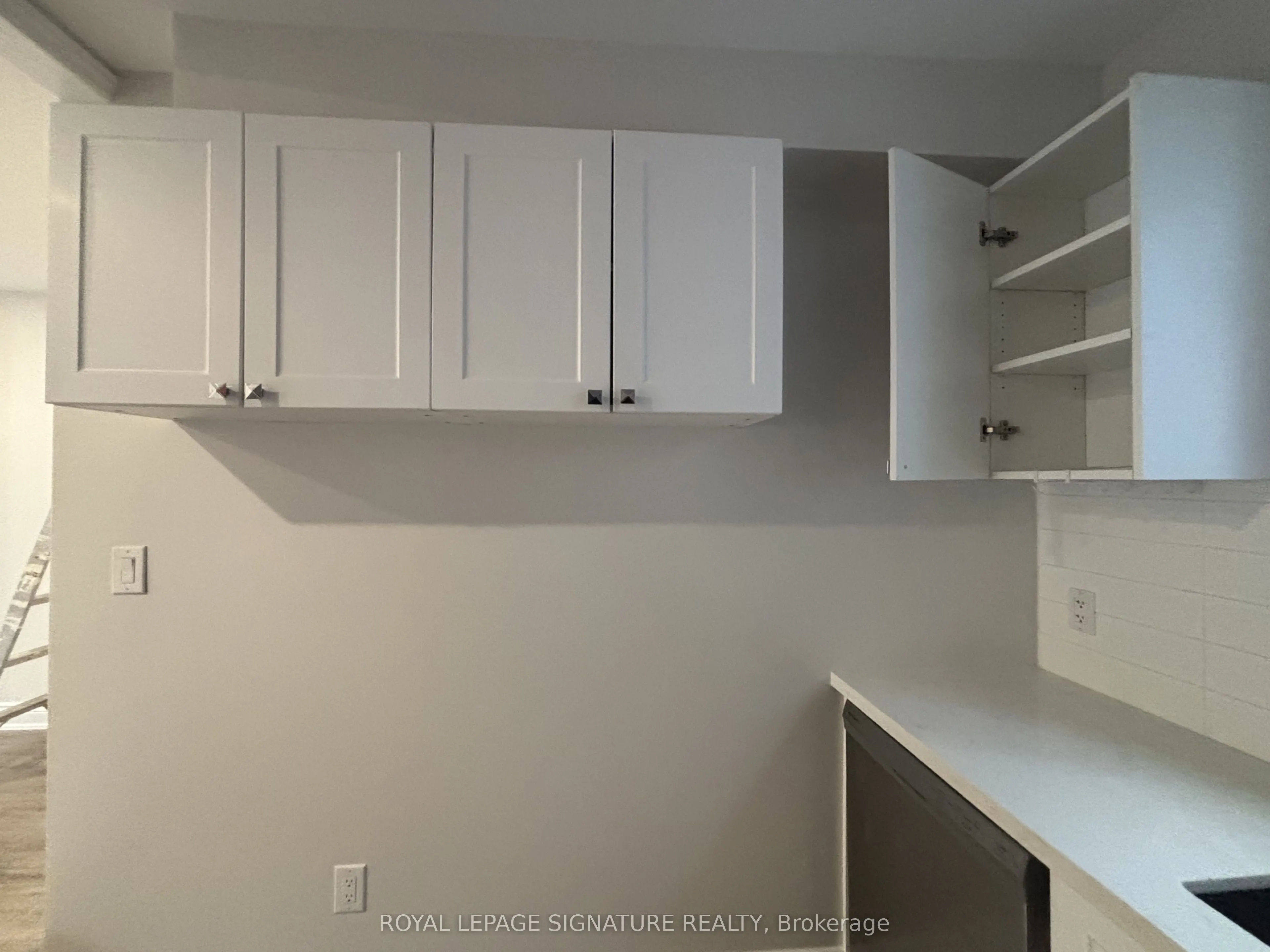 3289 Lakeshore Boulevard W #2