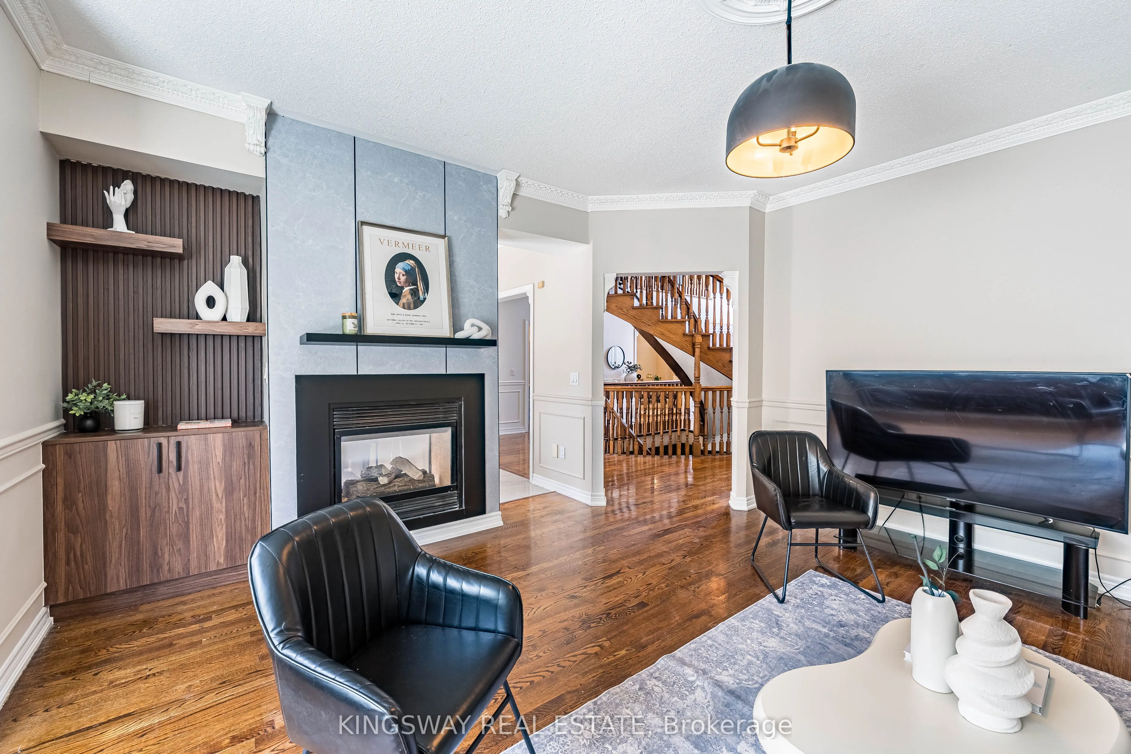 5969 Rayshaw Crescent