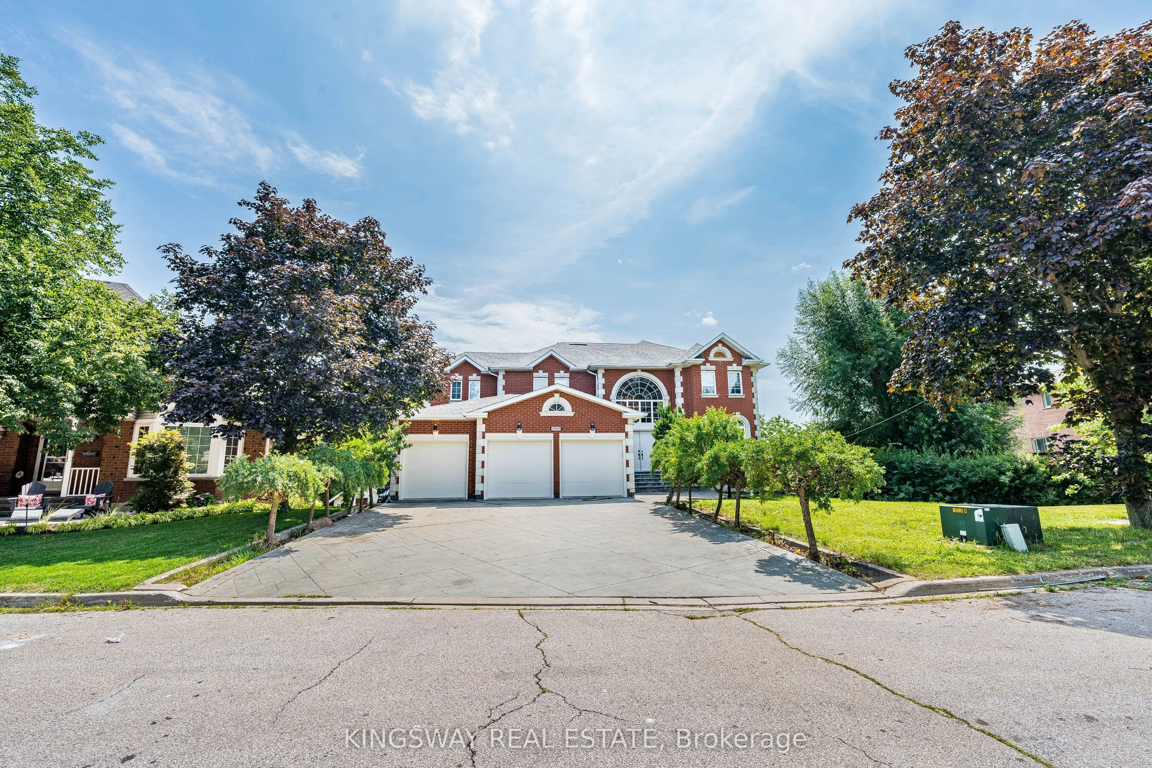 5969 Rayshaw Crescent