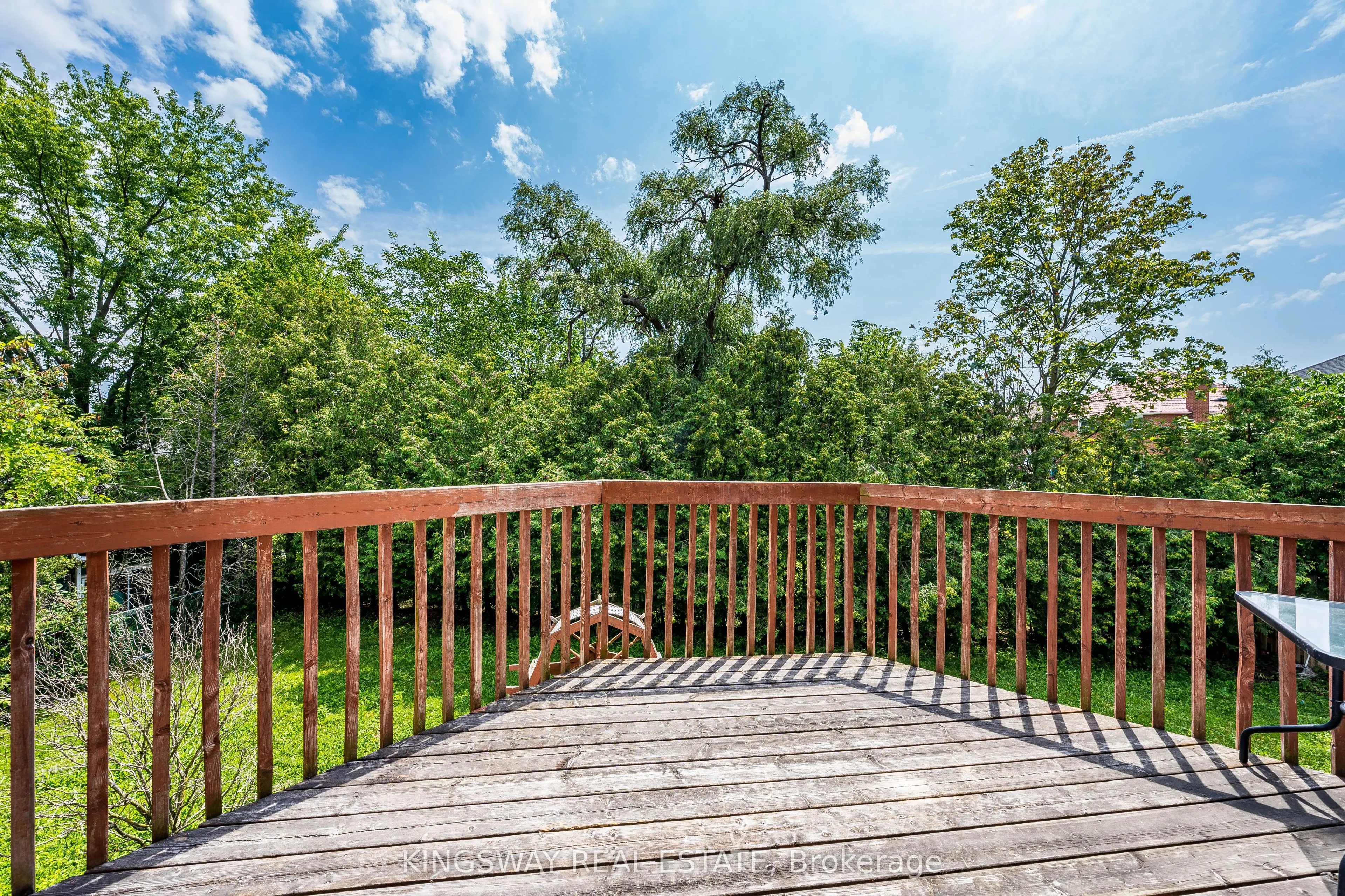 5969 Rayshaw Crescent
