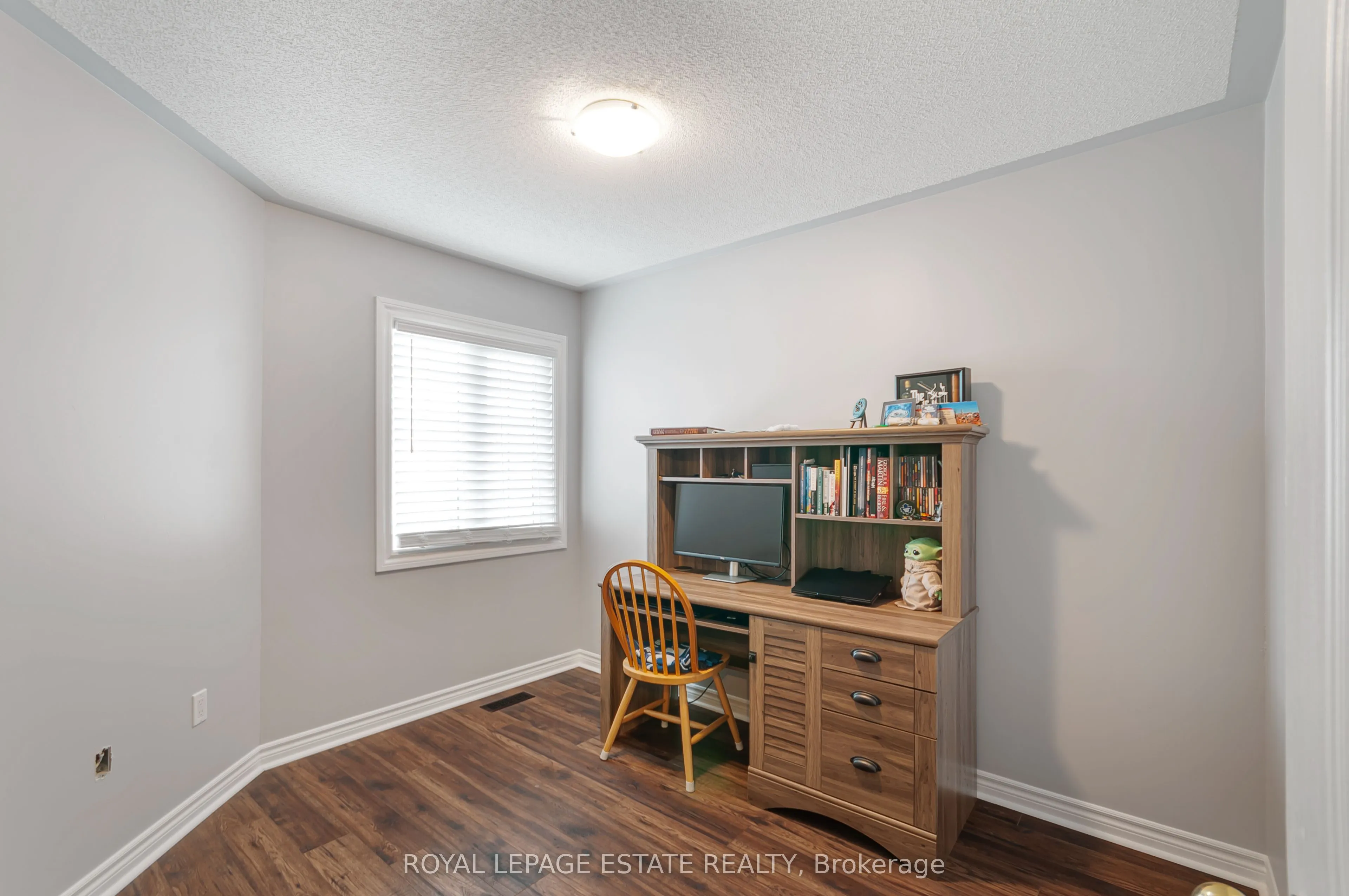 9 Brookstone Court