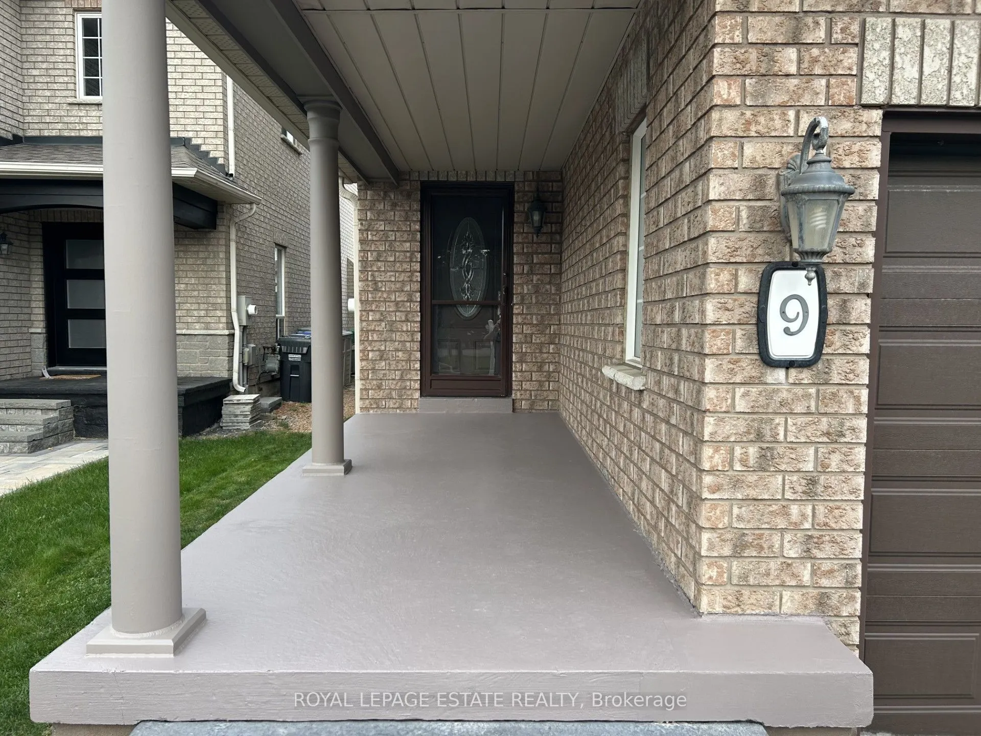 9 Brookstone Court