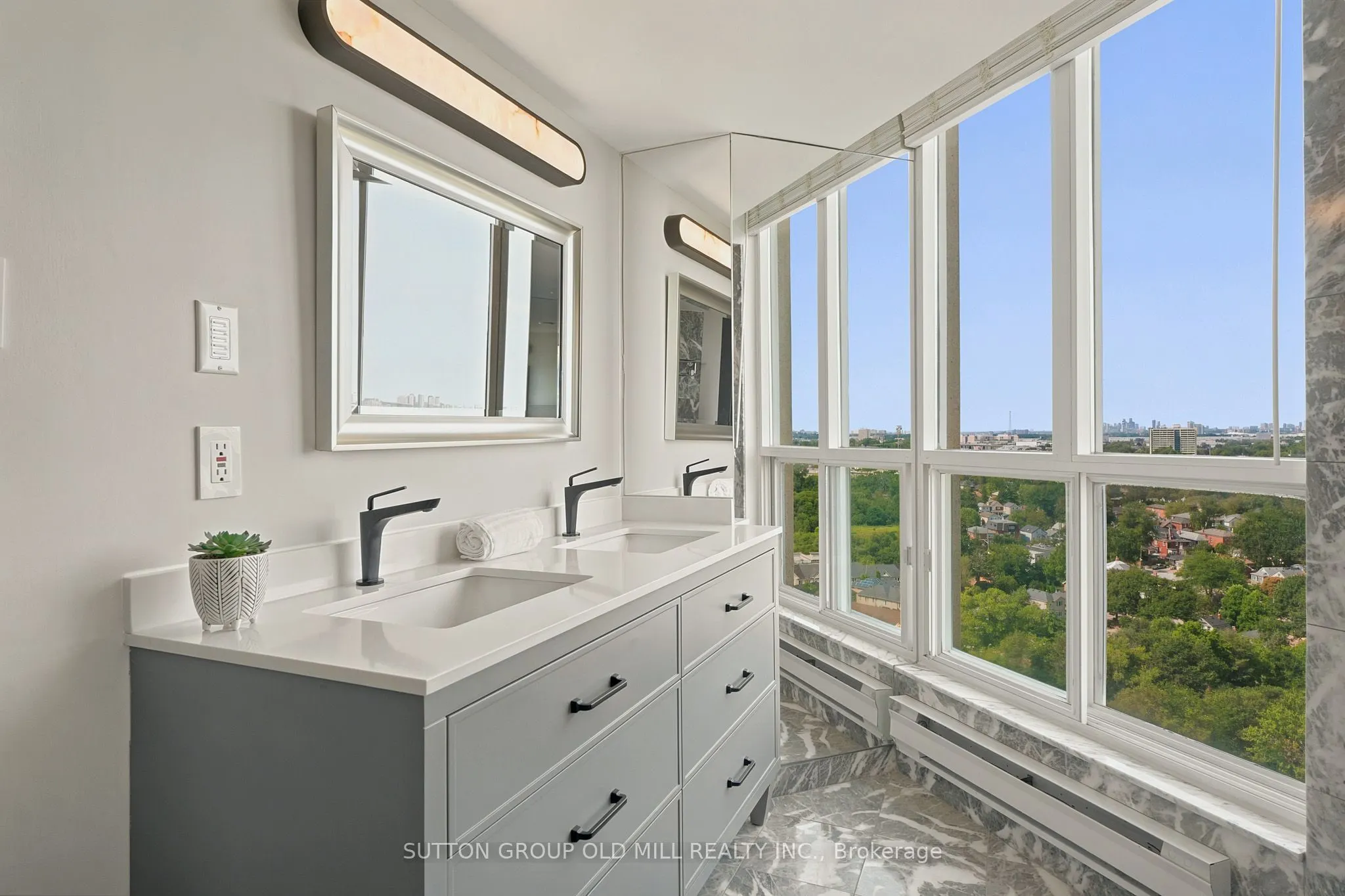 2285 Lake Shore Boulevard W #1908