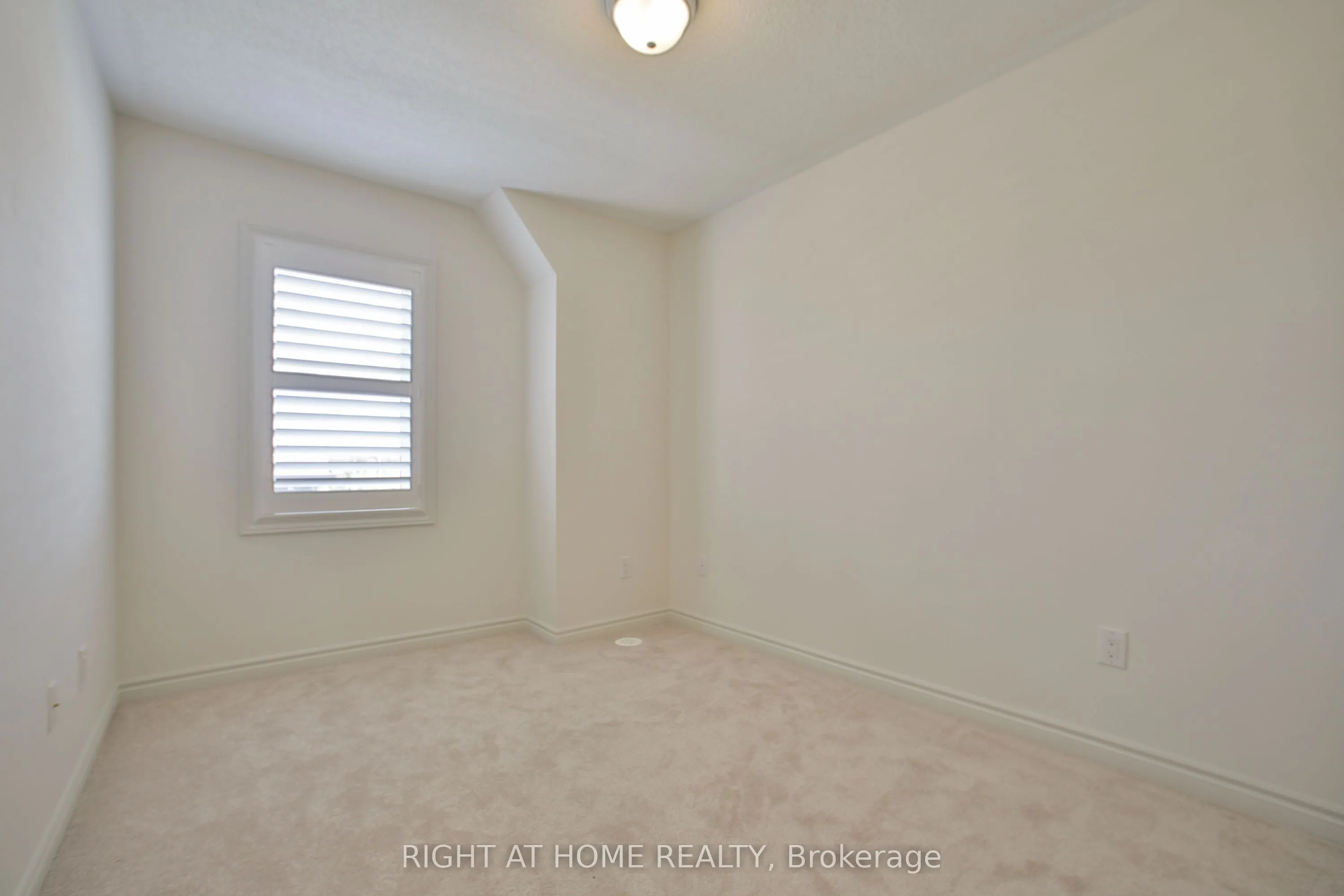 50 Edinburgh Drive #20