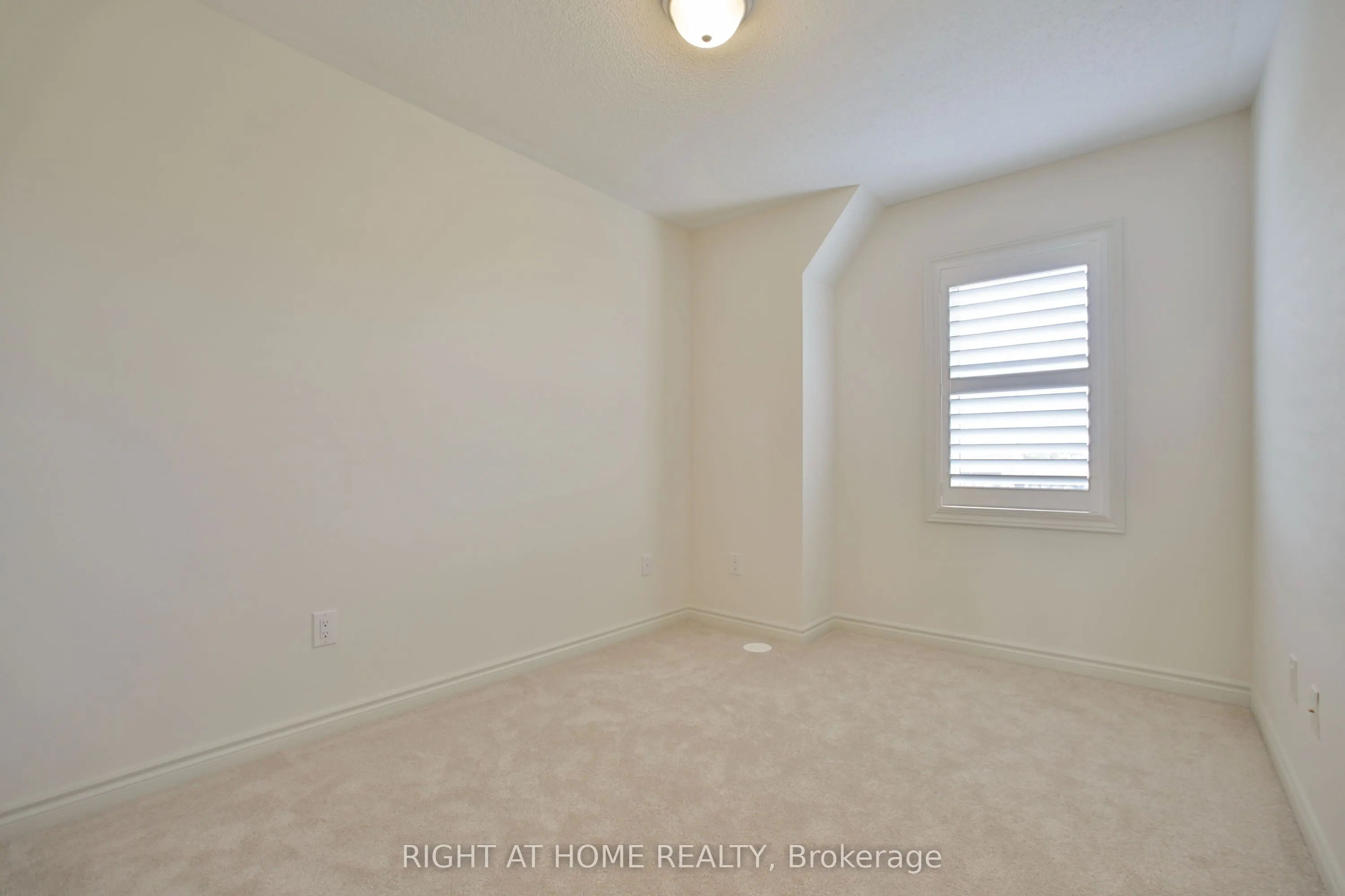 50 Edinburgh Drive #20