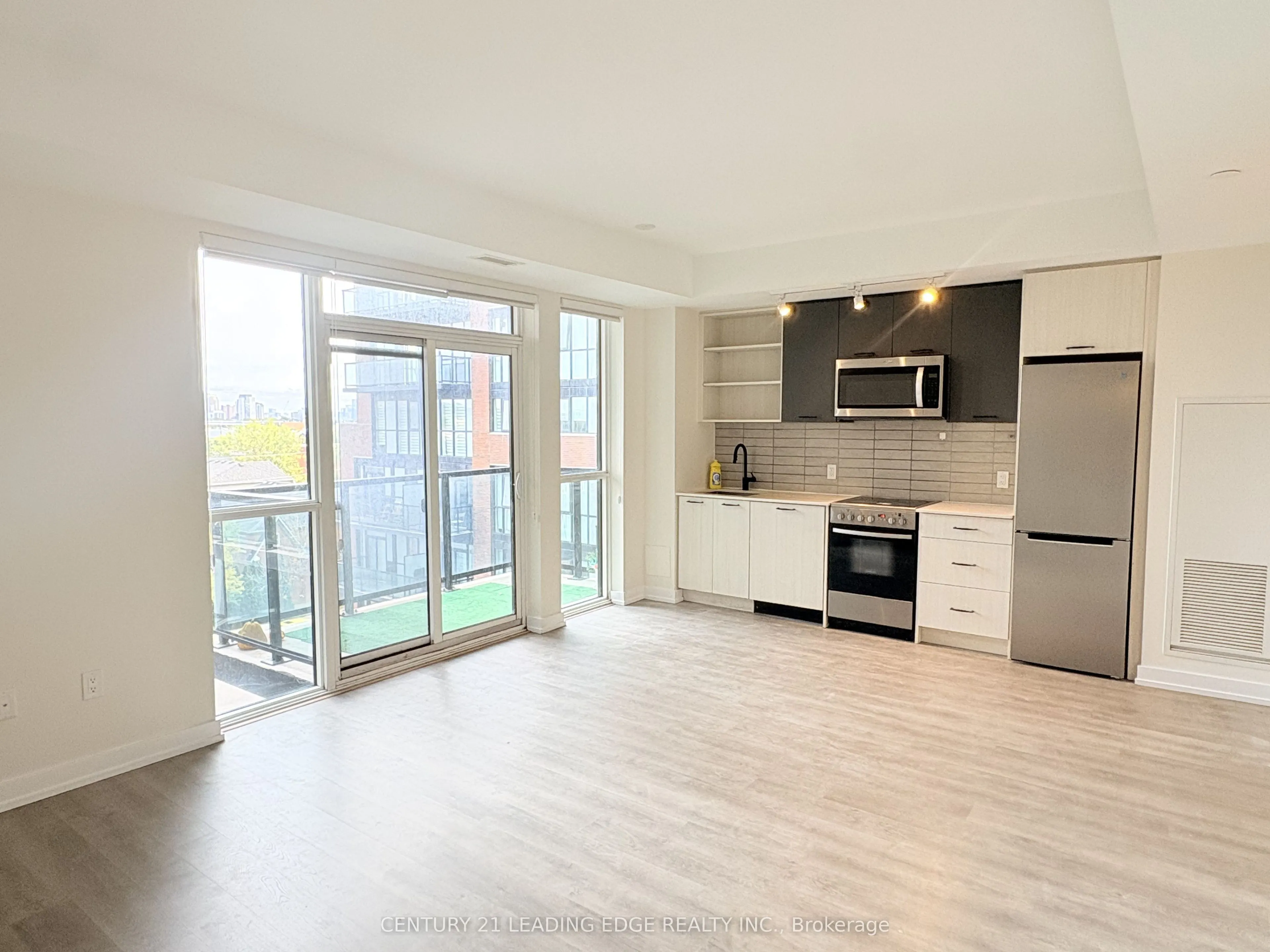 2300 St Clair Avenue W #515