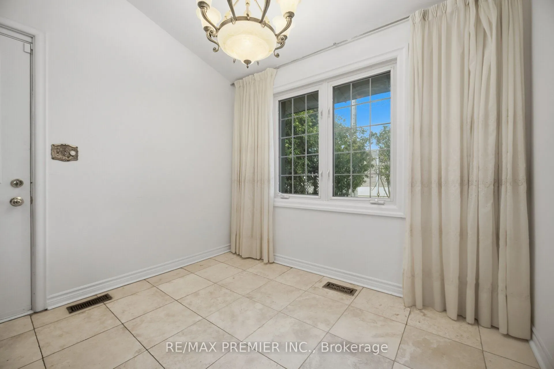 1474 South Service Road